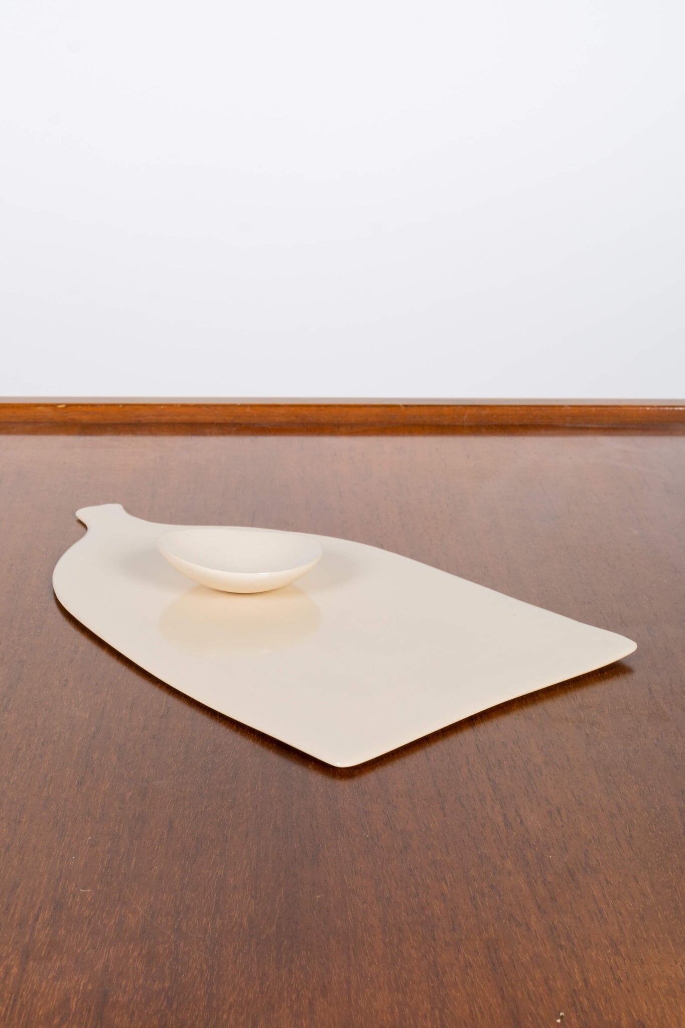 Large Board + Flake Bowl Kogevina Ceramics, front view
