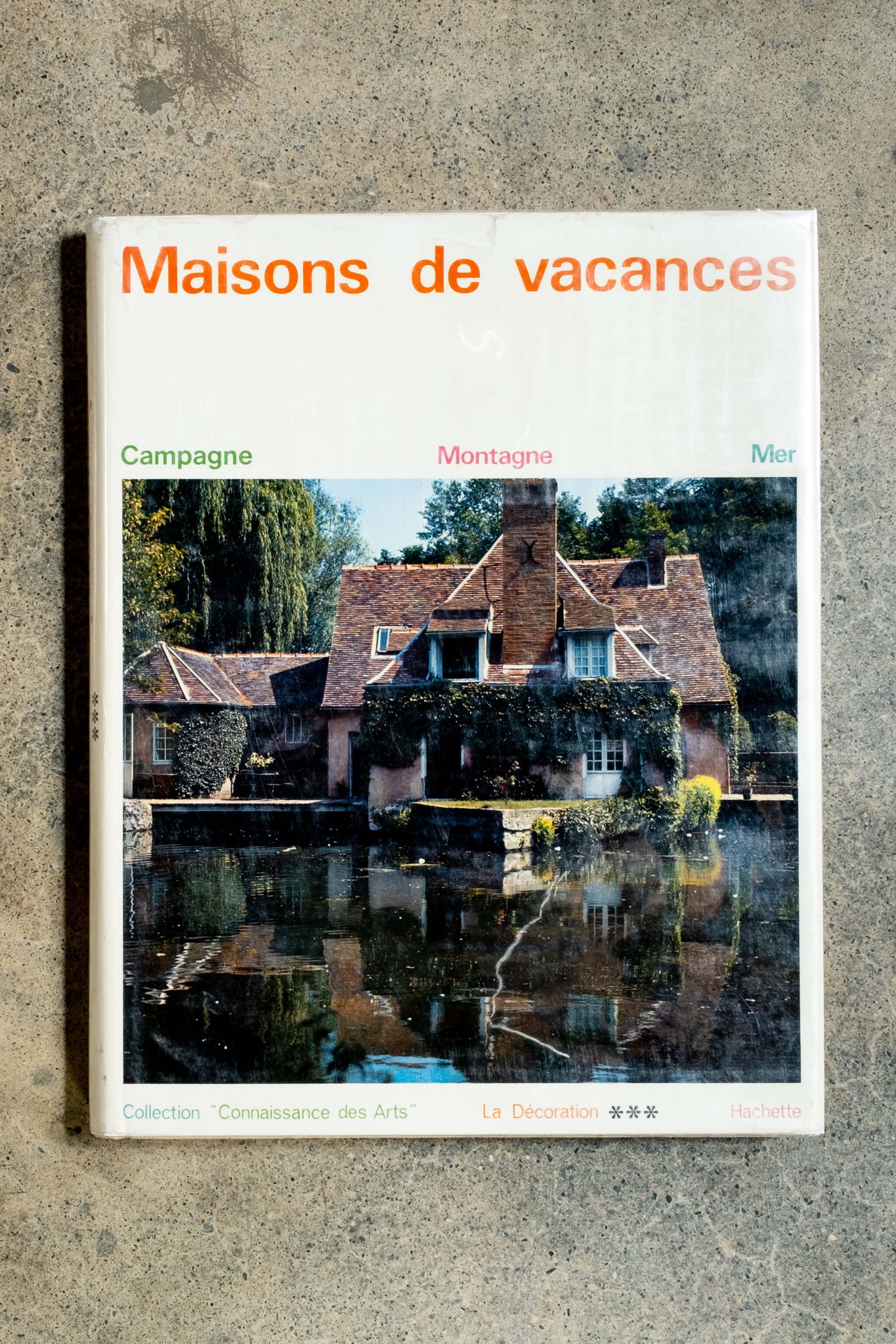 Vintage Maisons De Vacances Book, cover