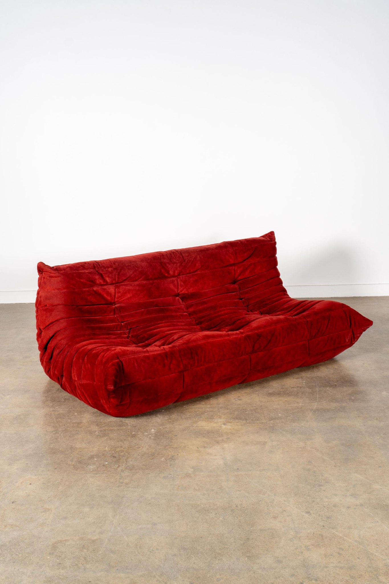 Pure White Lines 3-Seater TOGO, Original Burgundy Fabric | Bonne Choice