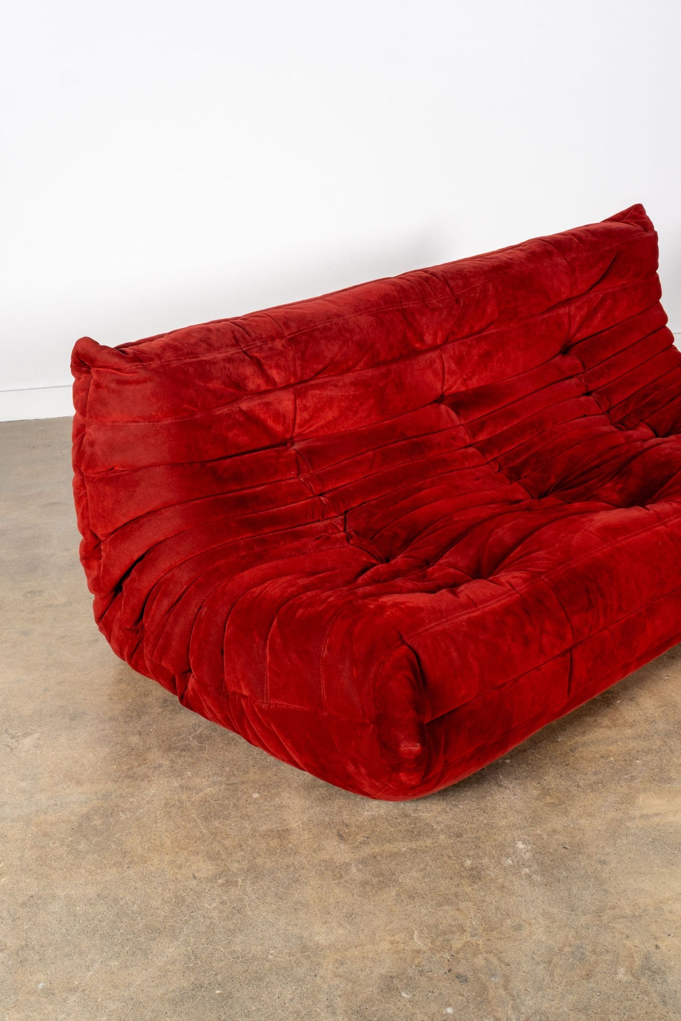 Pure White Lines 3-Seater TOGO, Original Burgundy Fabric | Bonne Choice