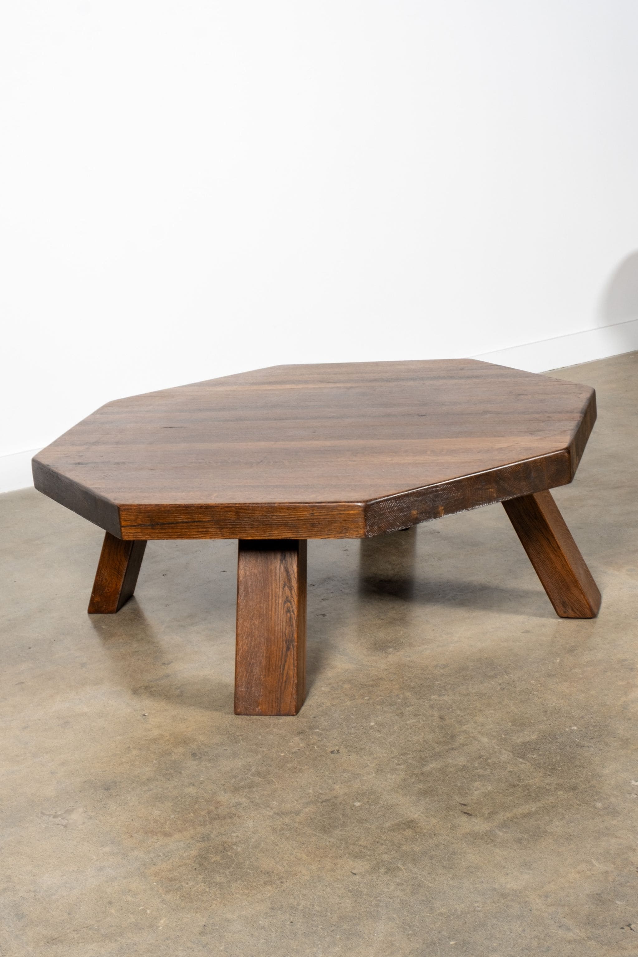 Lucite Ribbon Coffee Table ビンテージ Mandarin Acrylic Coffee Table | Curved Lucite Centerpiece