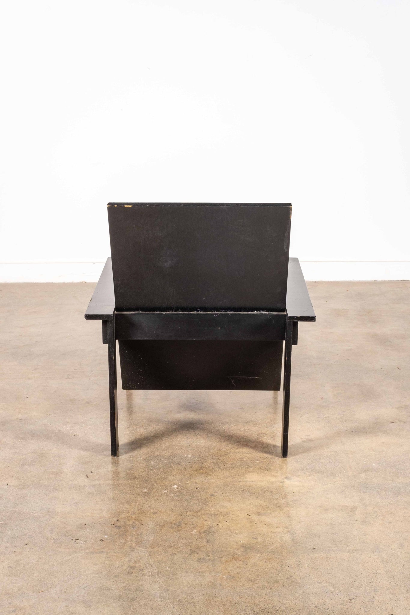 Black Slat Lounge Chair in the style of Gerrit Rietveld | Bonne Choice