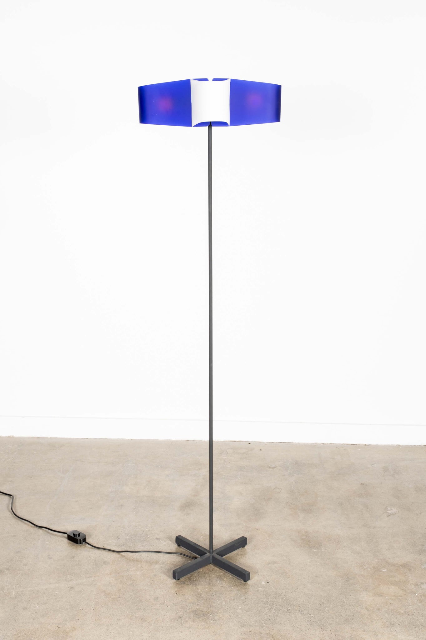 Bonne Choice - Assia Floor Lamp Blue and White Floor Lamp