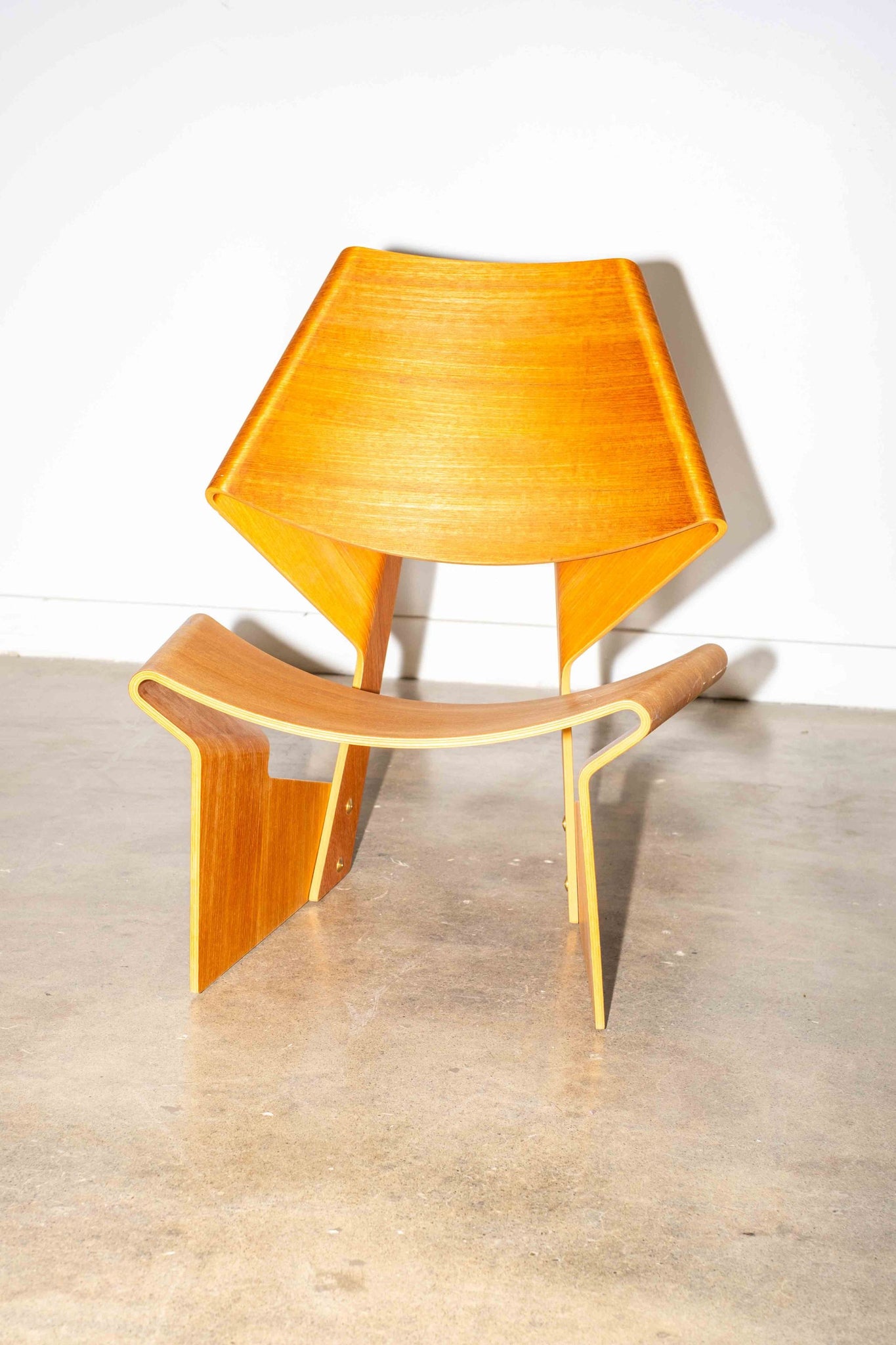 Bow Chair | Bonne Choice