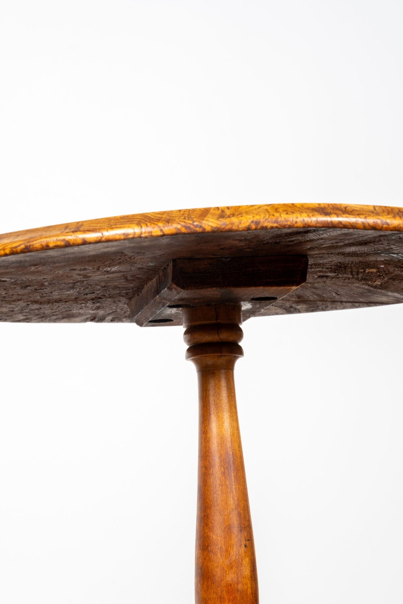 Vintage Burl Occassional Table | Bonne Choice