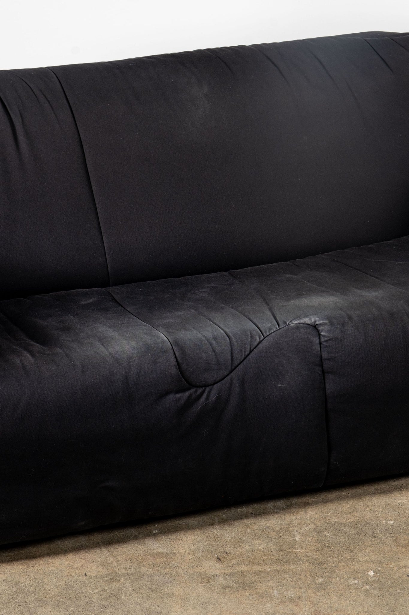 Cassina Cannaregio Sofa, Black and Red by Gaetano Pesce | Bonne Choice