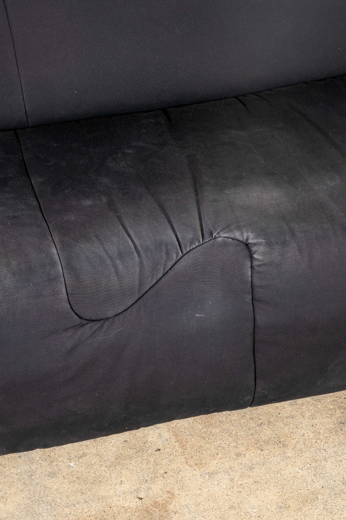 Cassina Cannaregio Sofa, Black and Red by Gaetano Pesce | Bonne Choice
