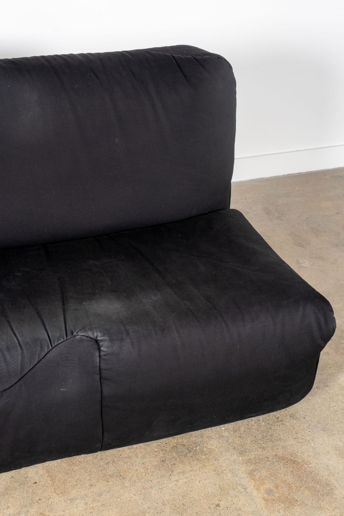 Cassina Cannaregio Sofa, Black and Red by Gaetano Pesce | Bonne Choice