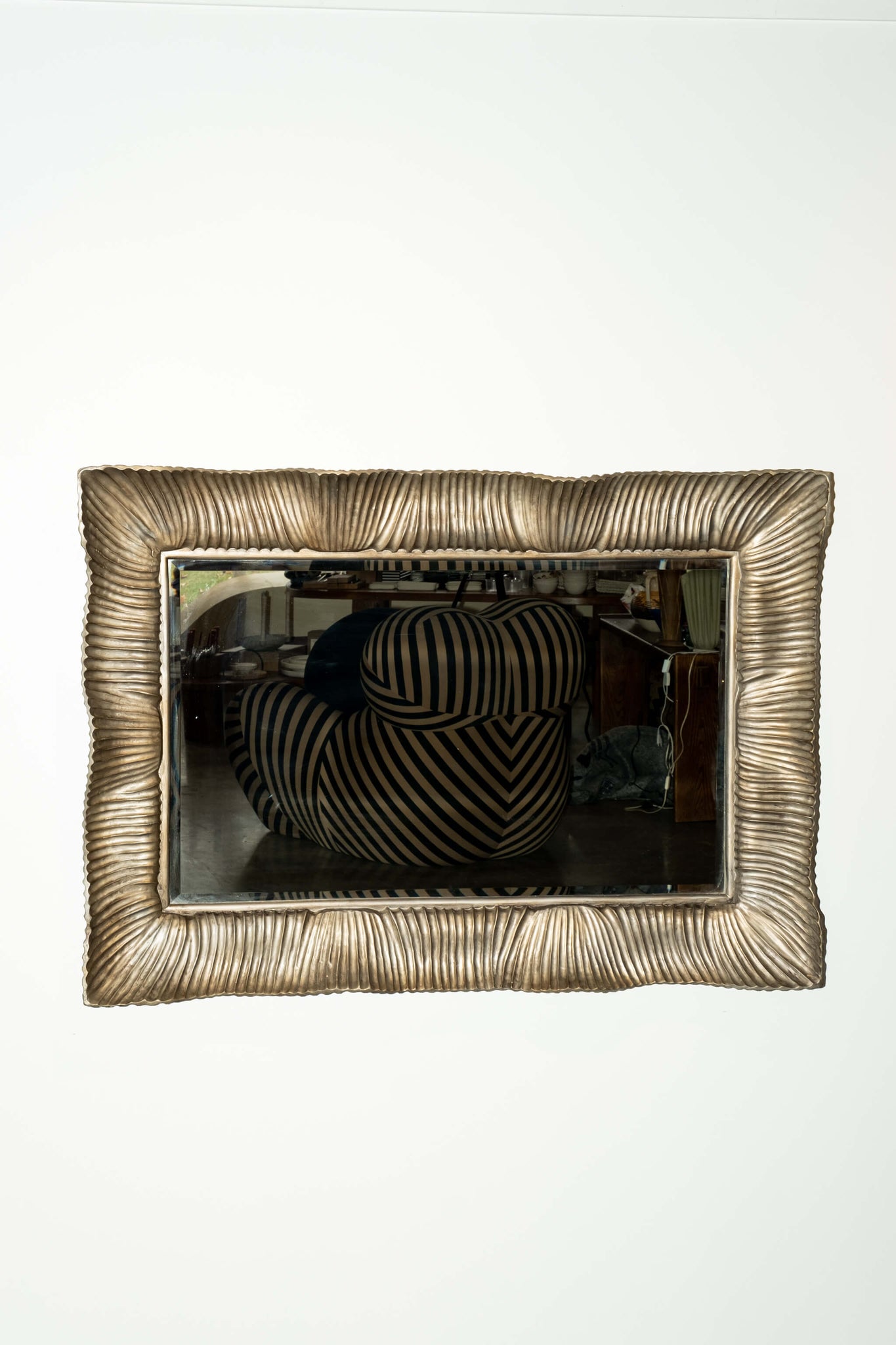 Bonne Choice - Carved Frame Mirror