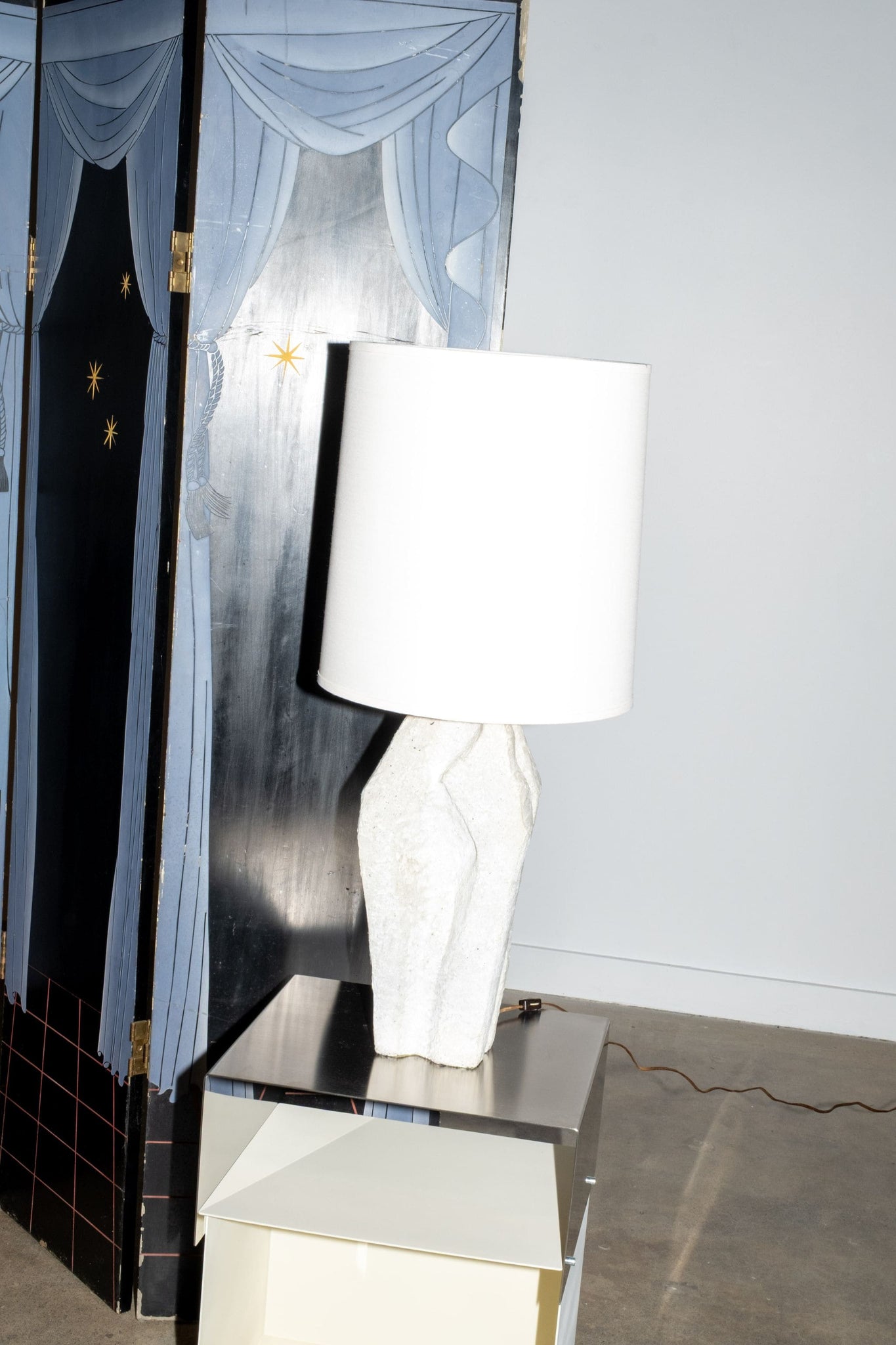 Vintage Carved Stone Base Table Lamp | Bonne Choice