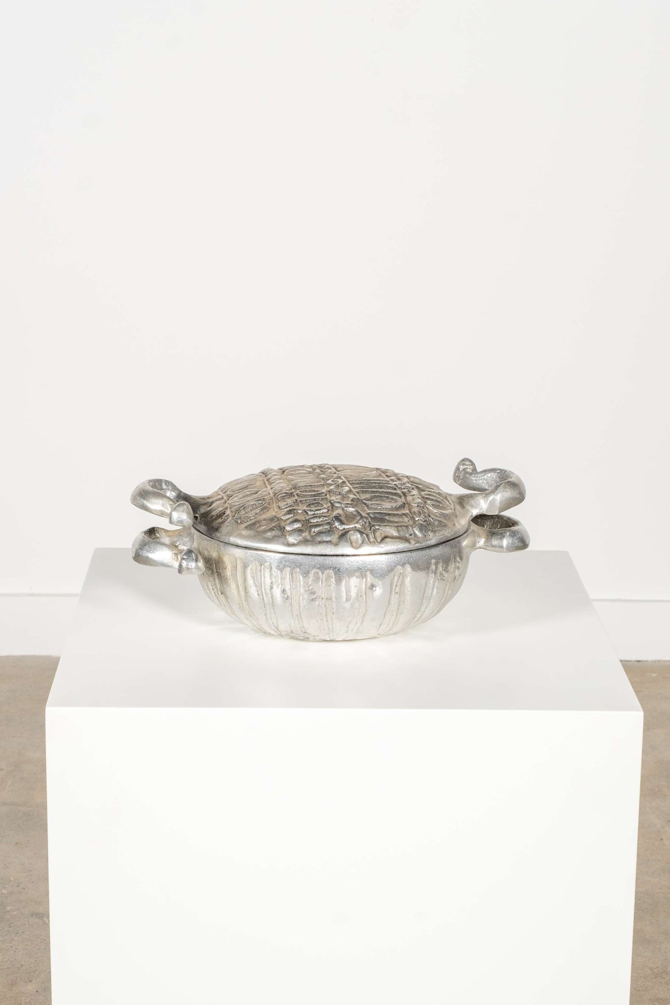 Covered Casserole Dish, Round