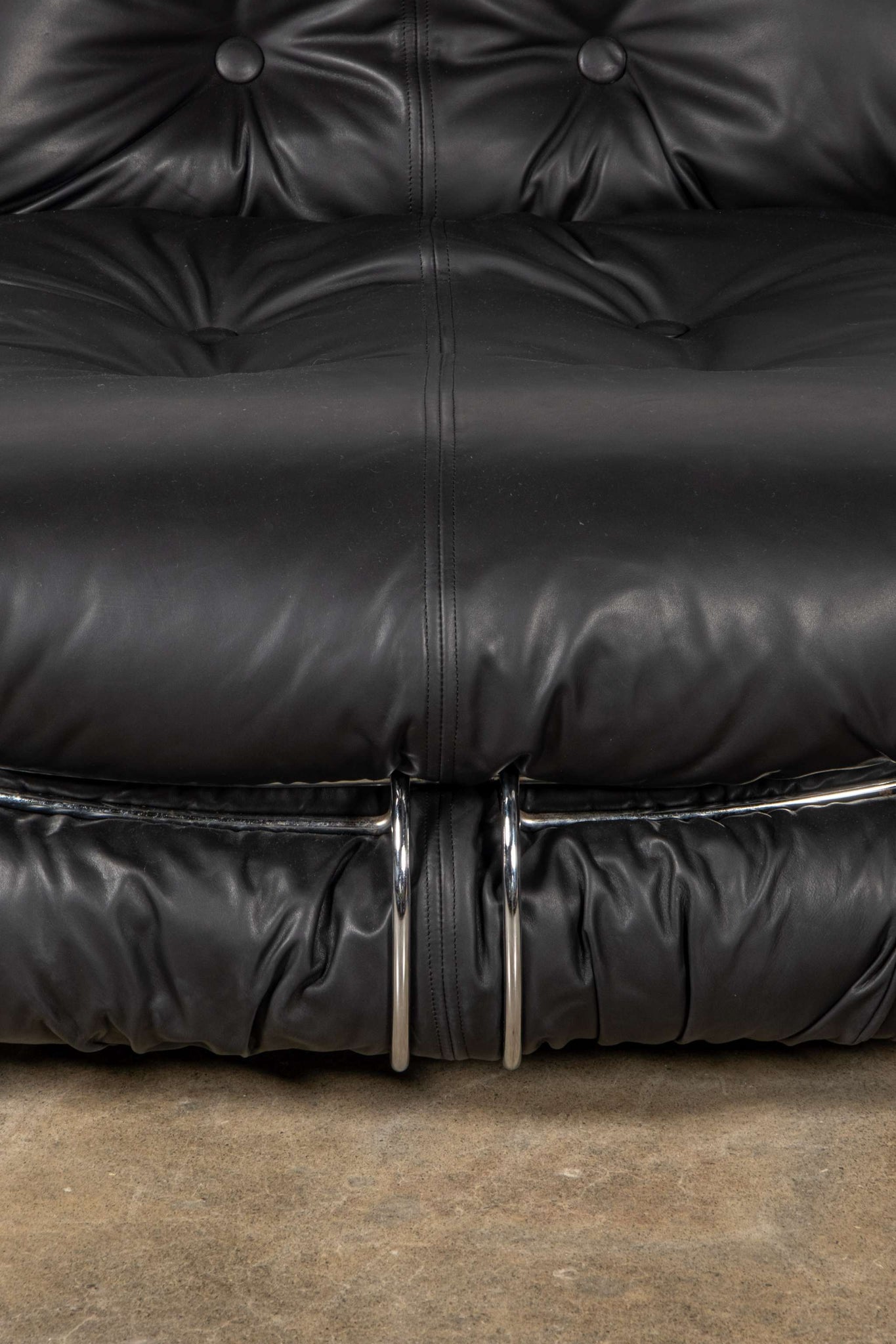 Pair of Soriana Lounge Chairs in Black Leather
