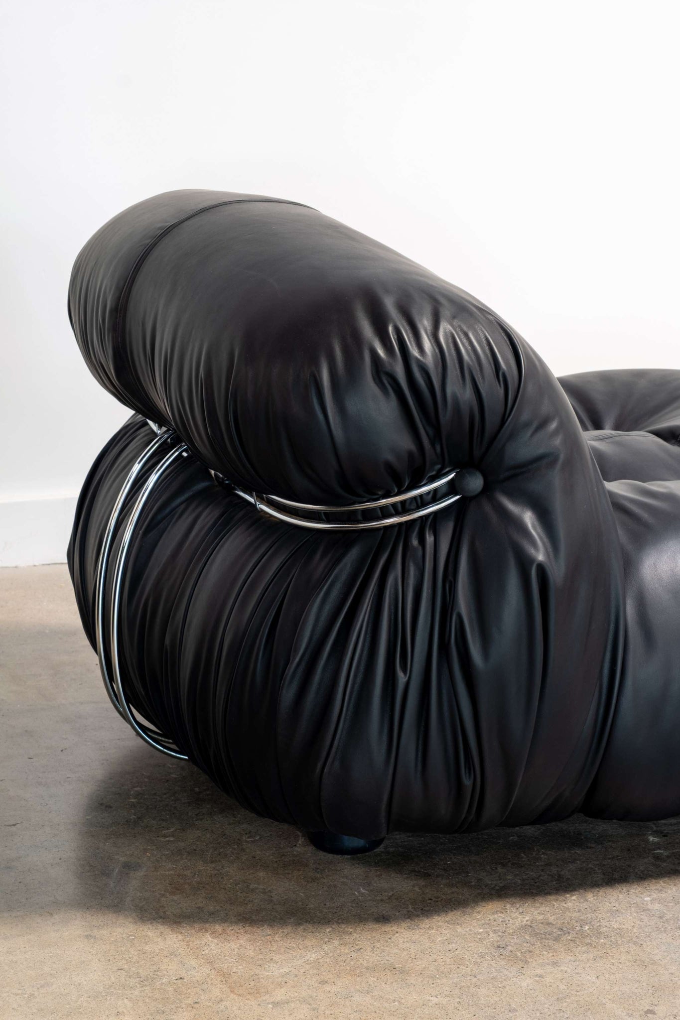 Pair of Soriana Lounge Chairs in Black Leather