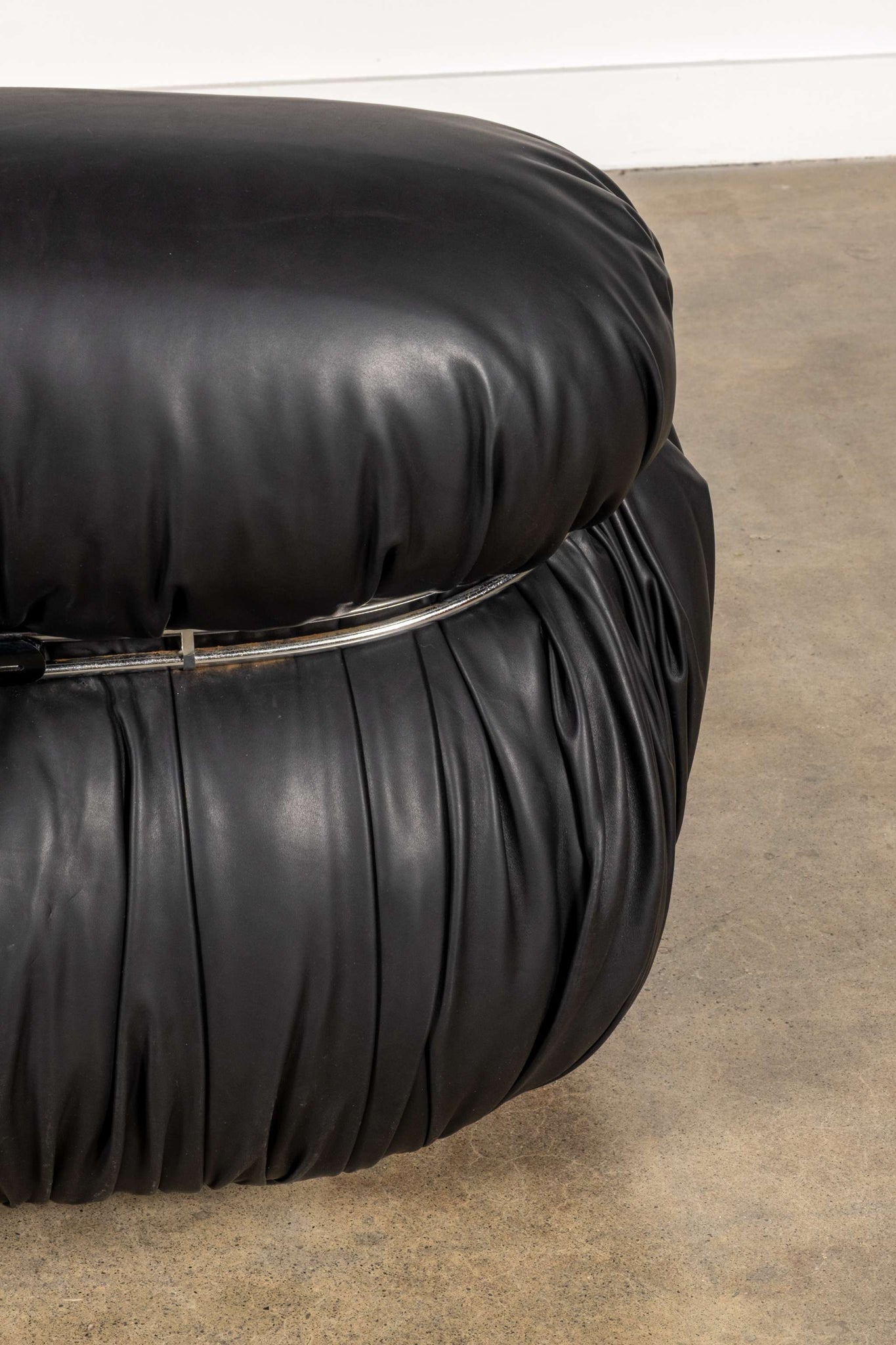Pair of Soriana Lounge Chairs in Black Leather