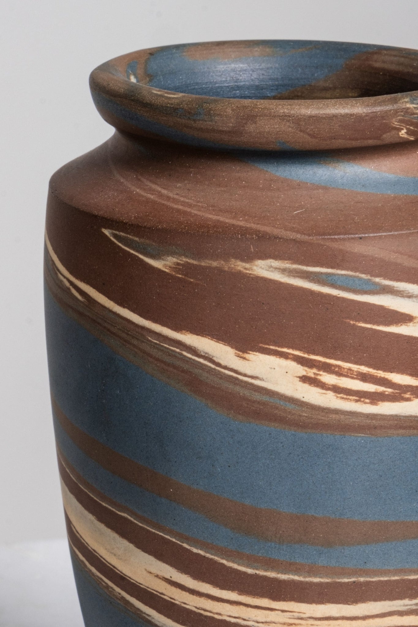 Vintage Dark Swirl Pottery Vessel | Bonne Choice