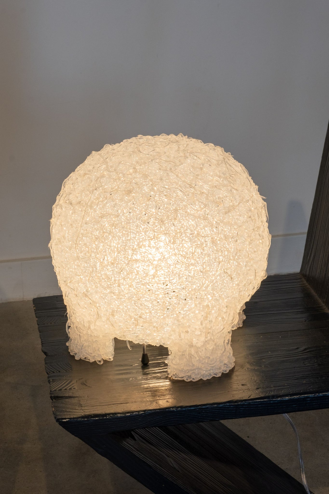 Meritalia "Edizioni del Pesce" Moss Lamp  / White | Bonne Choice