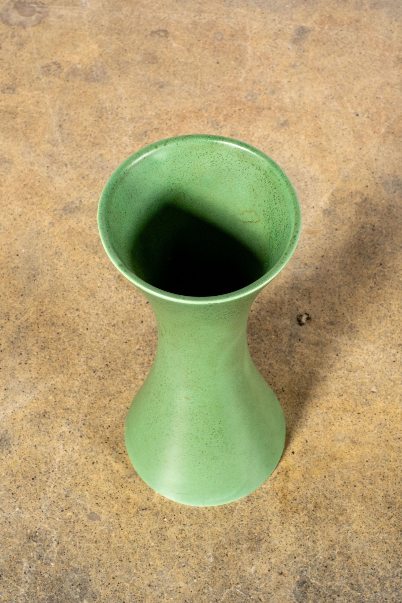 Fluted Green Vase | Bonne Choice