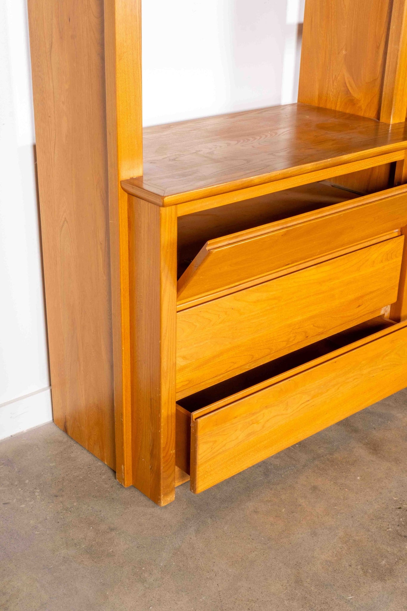  French Elm Shelving Unit | Bonne Choice