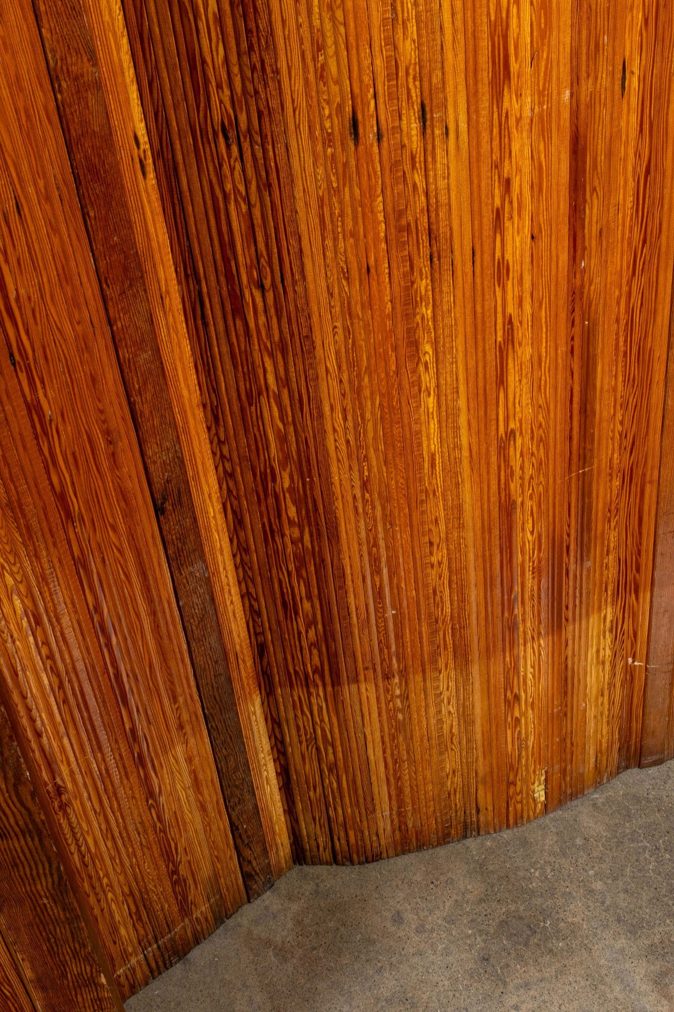 S.N.S.A French Tambour Screen, low (dark) by Jomaine Baumann | Bonne Choice