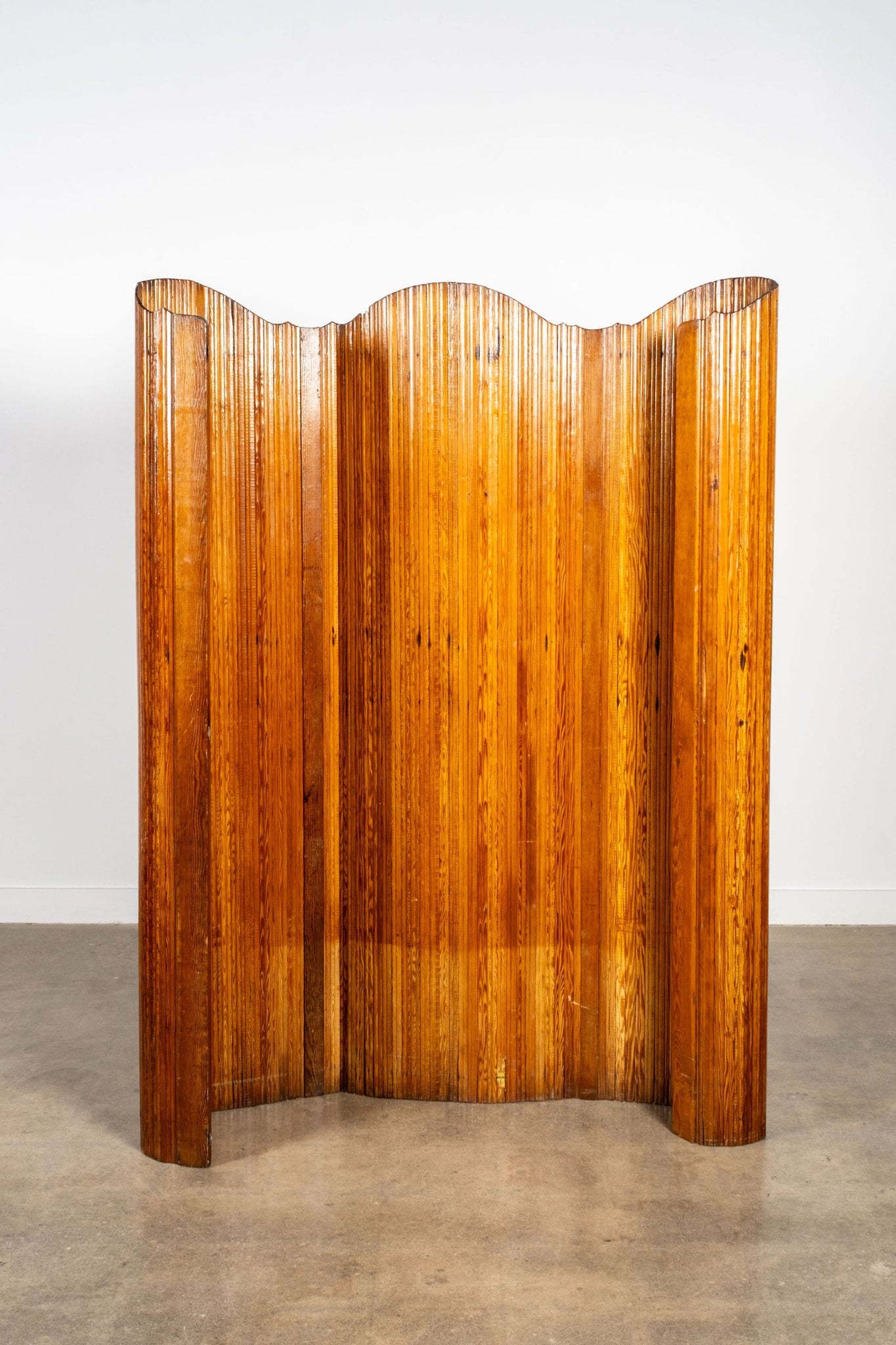S.N.S.A French Tambour Screen, low (dark) by Jomaine Baumann | Bonne Choice