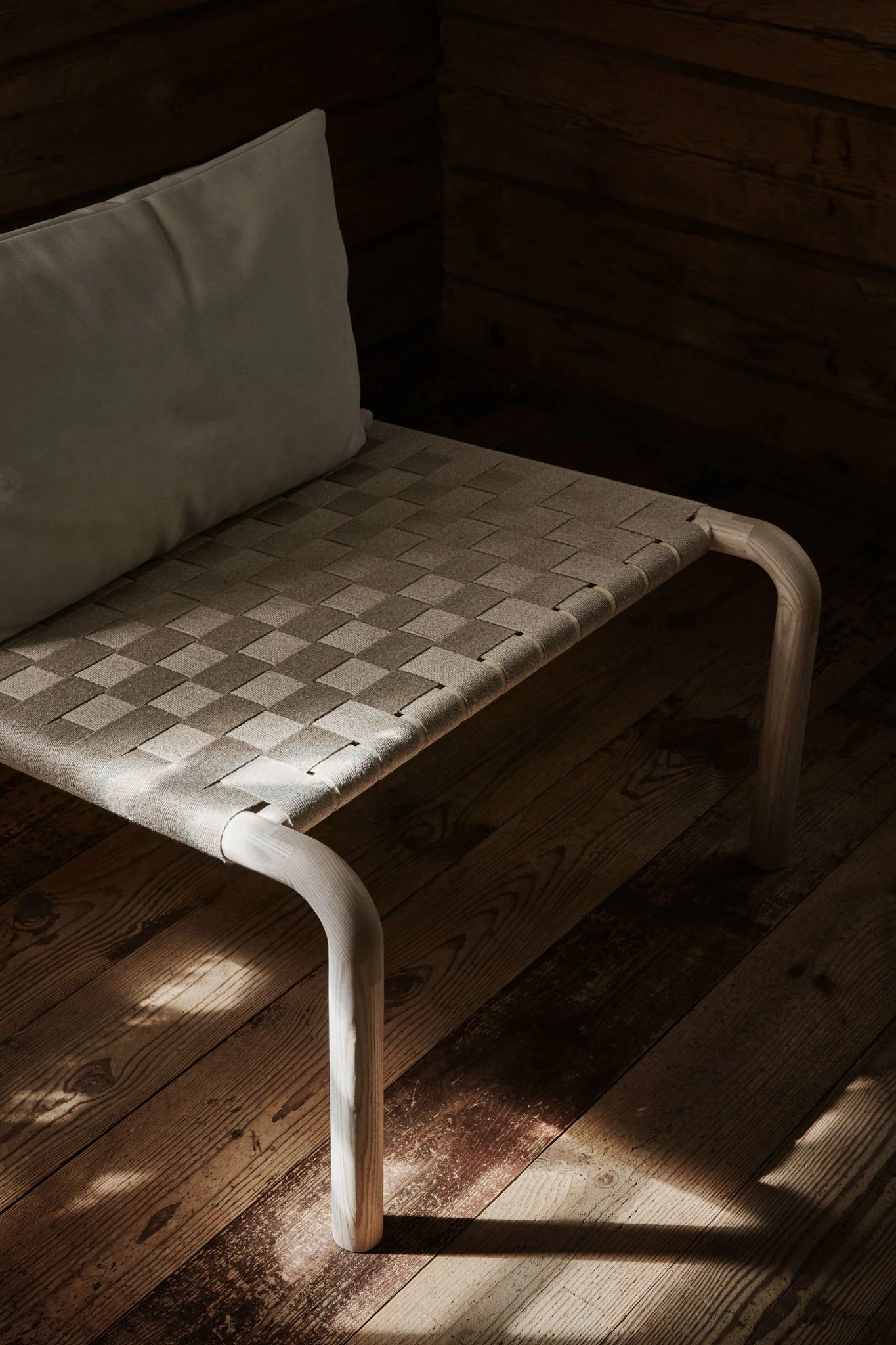 Bonne Choice - Made by Choice KASKI Lounge Chair by Joanna Laaijsto