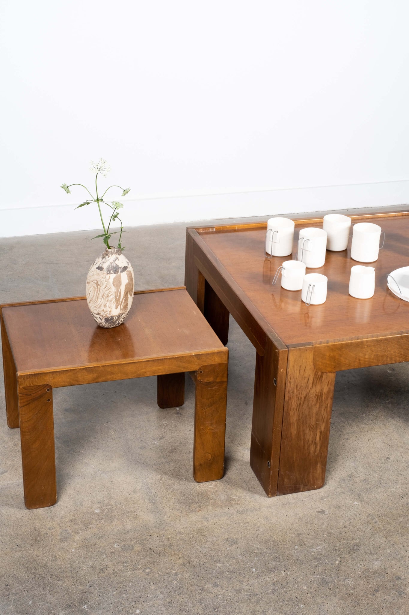 Vintage Rosewood Cassina Single Table Part Mod 777 Set Afra Tobia Scarpa, shown with larger table and stoneware