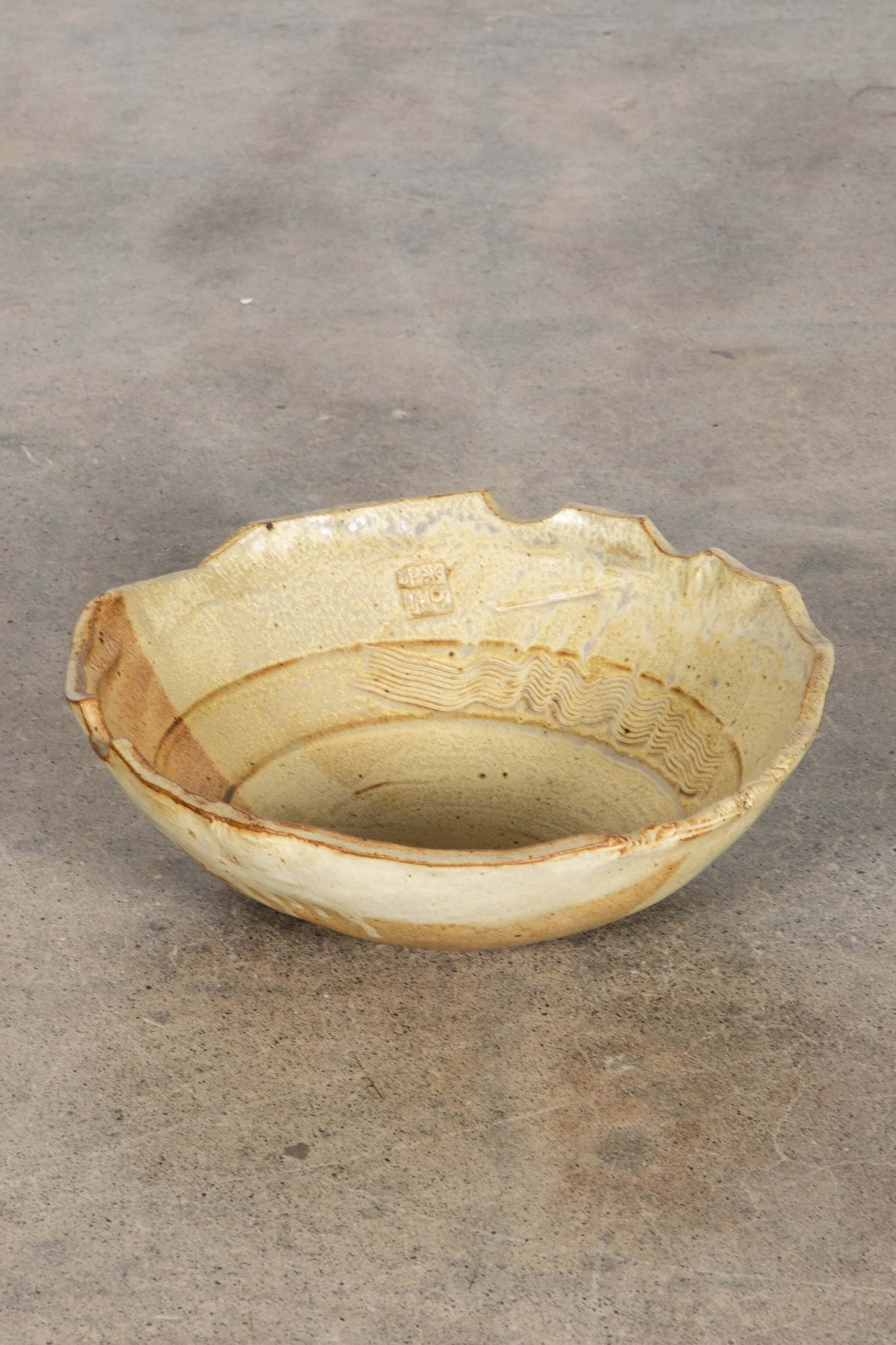 Bonne Choice - Large Studio Pottery Bowl