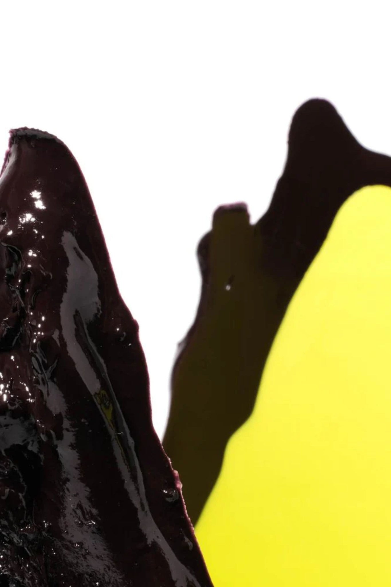 Corsi Lava Vase (Large), Black and Matte Yellow by Gaetano Pesce | Bonne Choice