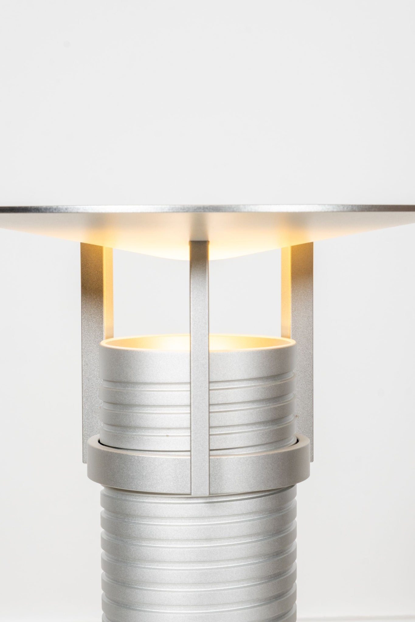 MUUTO Set Lamp by Jamie Wolfond | Bonne Choice