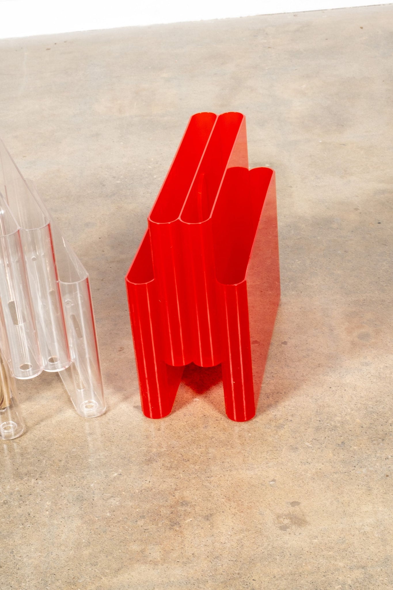 Vintage Kartell Model 4676 Magazine Holder, Clear, Red | Bonne Choice