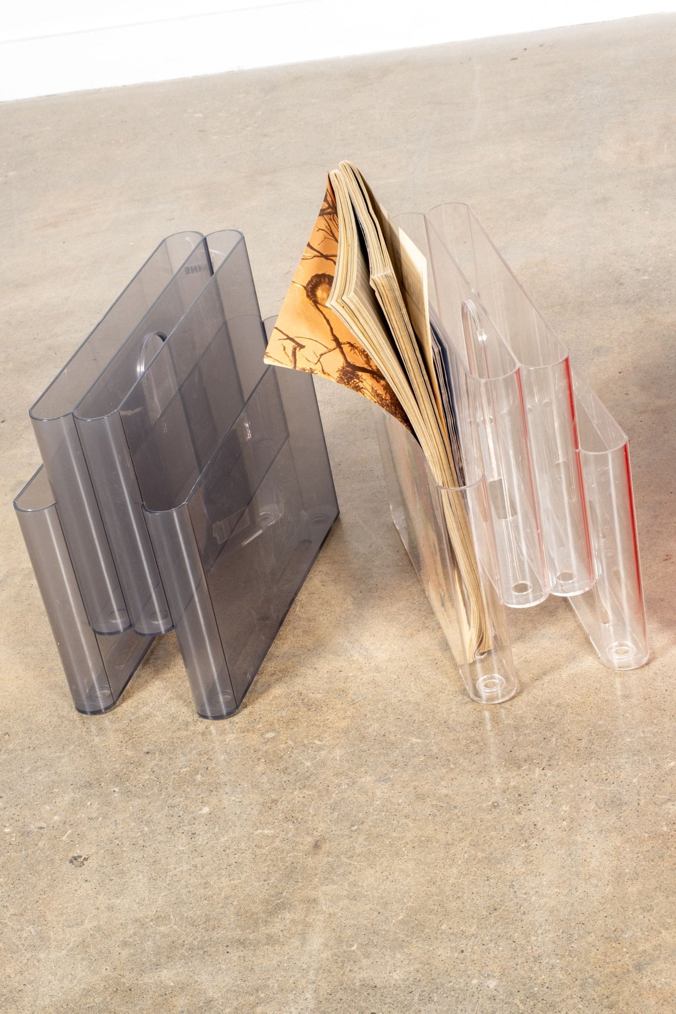 Vintage Kartell Model 4676 Magazine Holder, Smoke, Clear | Bonne Choice