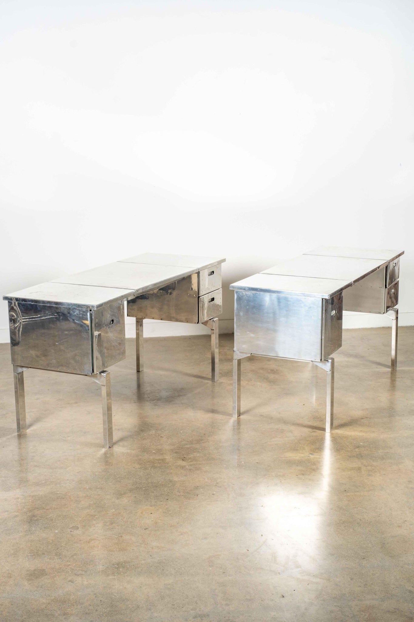 Metal Campaign Desk | Bonne Choice