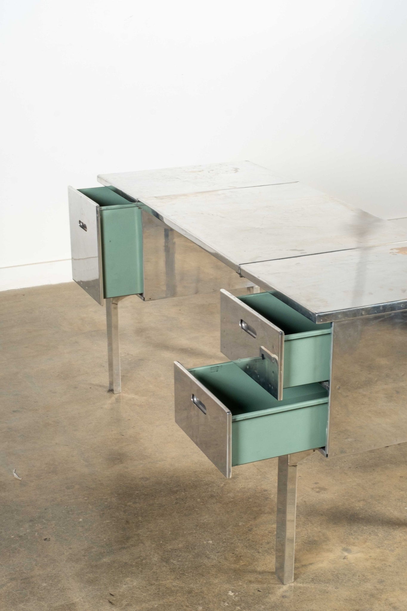 Metal Campaign Desk | Bonne Choice