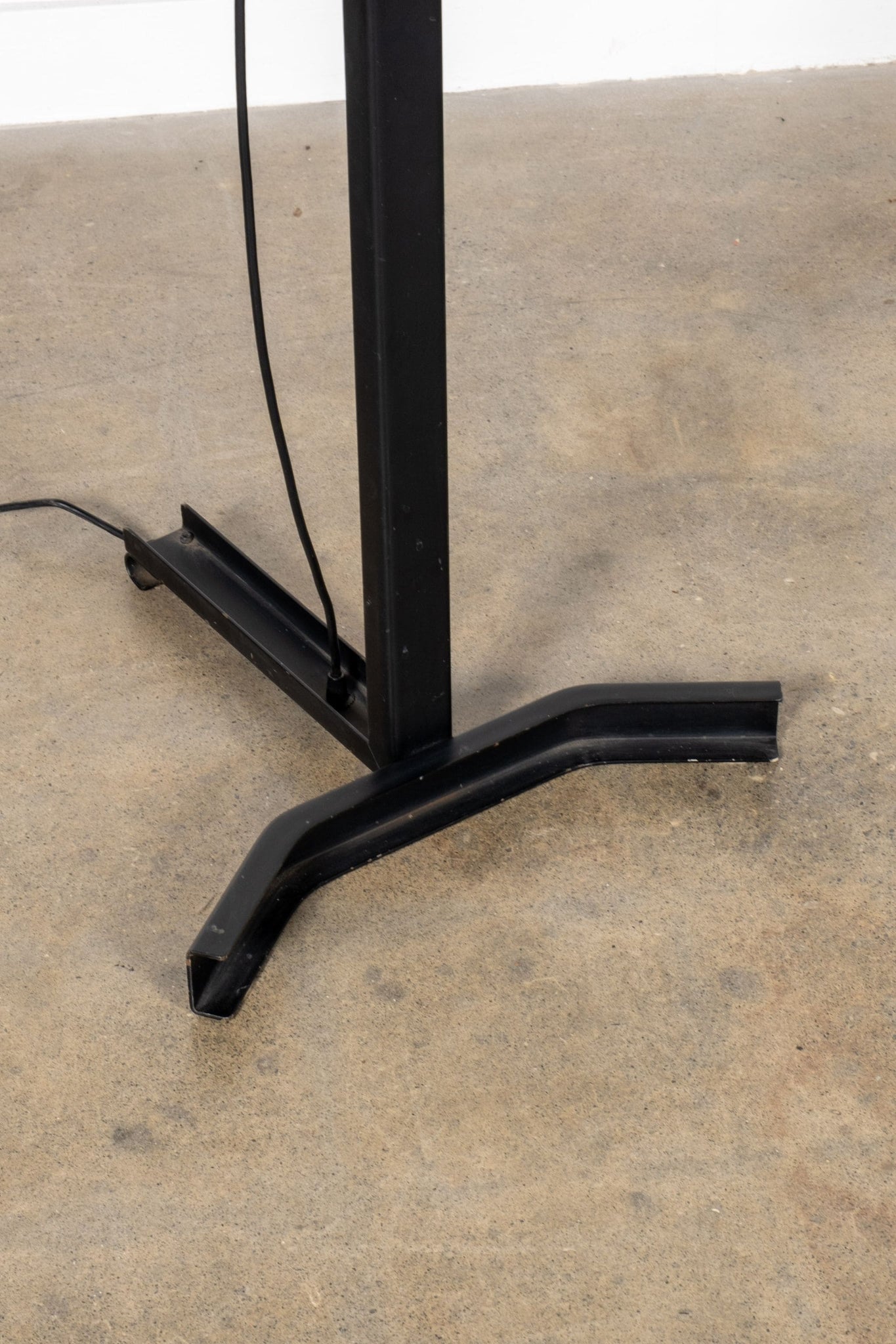 Vintage Metal Floor Lamp, Black | Bonne Choice
