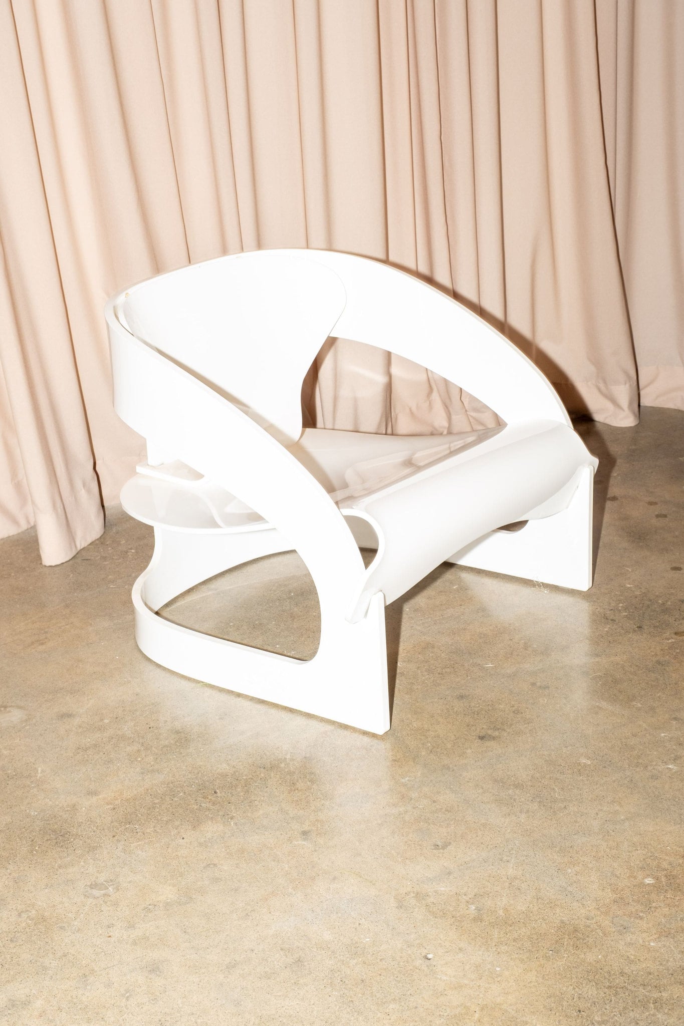 Kartell Model 4801 Colombo Chair, White by Joe Colombo | Bonne Choice