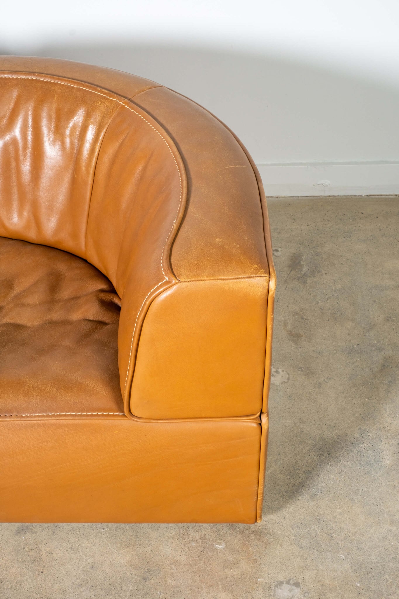 Vintage De Sede 1970s Modular 3-Seater in Patinated Brown Cognac Leather, backrest detail