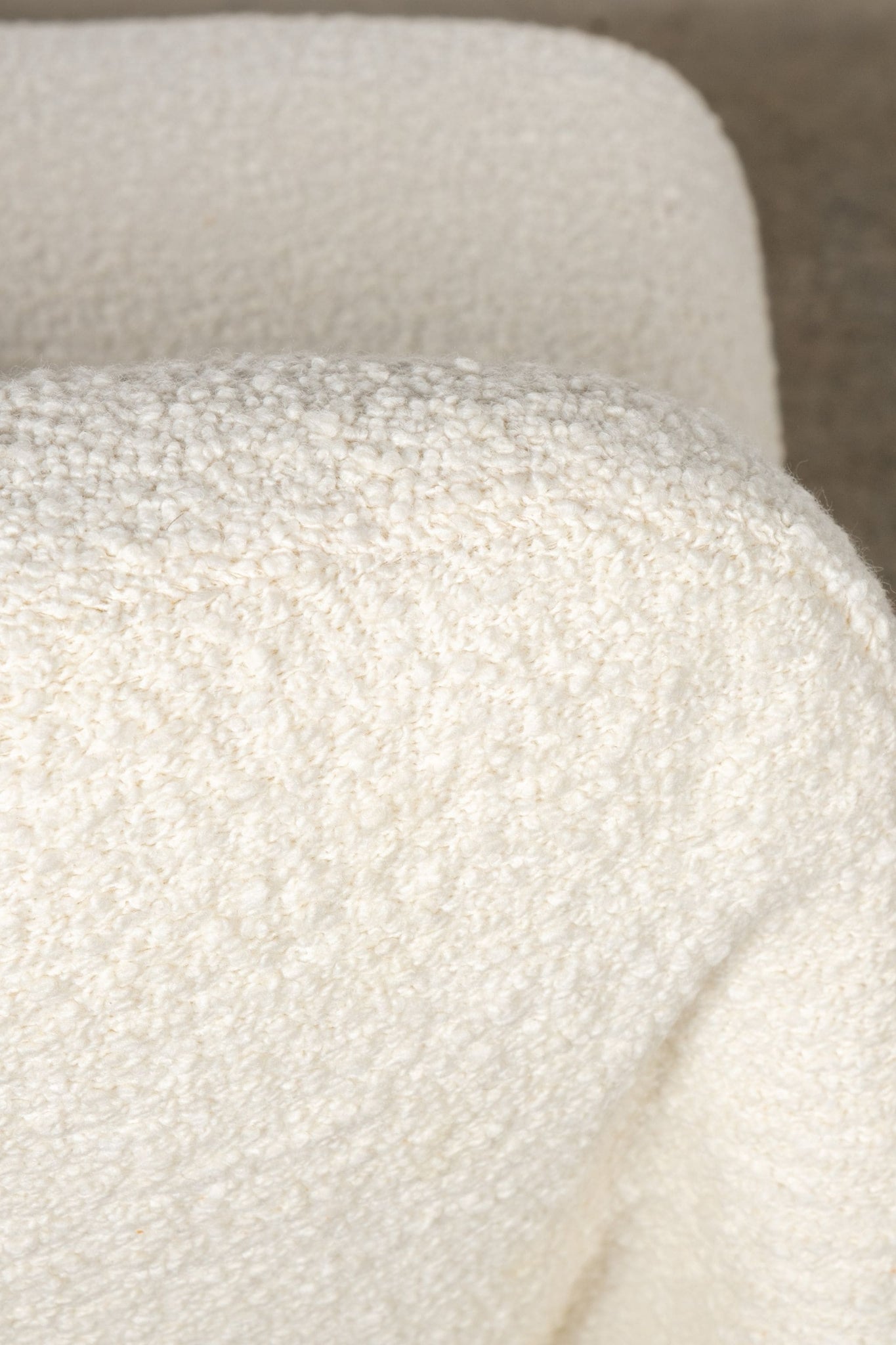 Artifort Newly Upholstered Alky Chair, Cream Boucle by Giancarlo Piretti | Bonne Choice