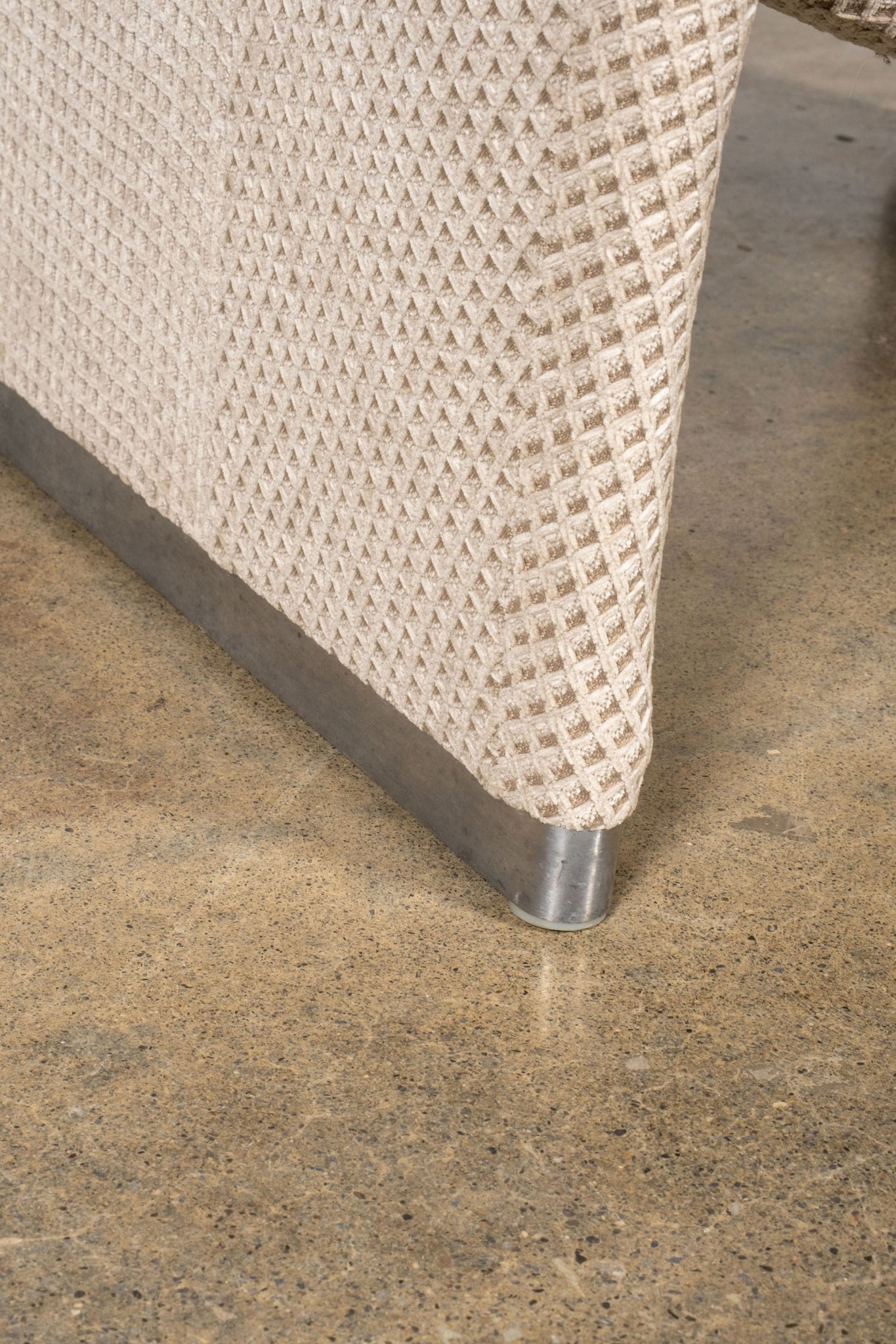 Artifort Newly Upholstered Alky Chair, Cream'Waffle' by Giancarlo Piretti | Bonne Choice