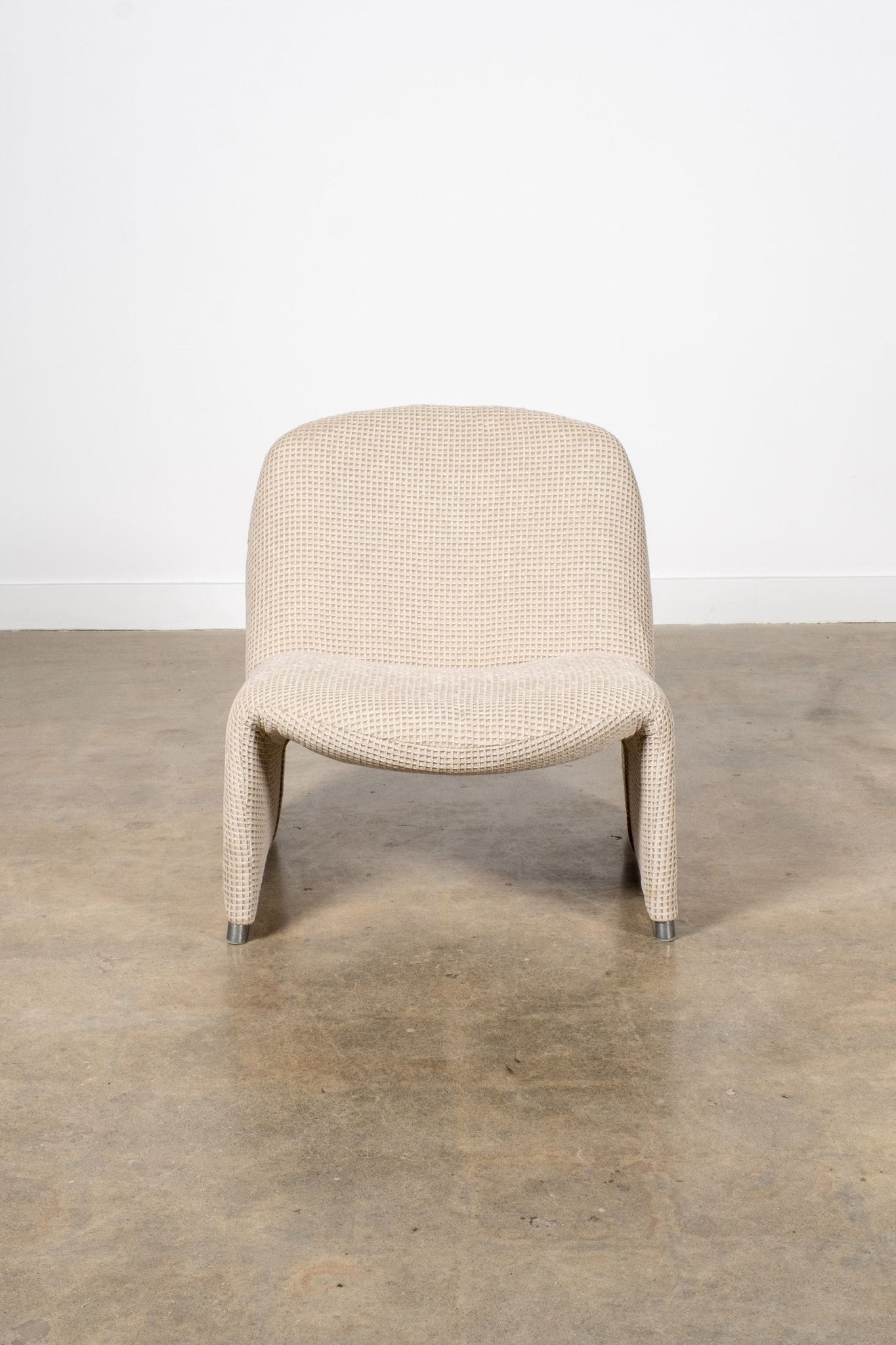 Artifort Newly Upholstered Alky Chair, Cream'Waffle' by Giancarlo Piretti | Bonne Choice