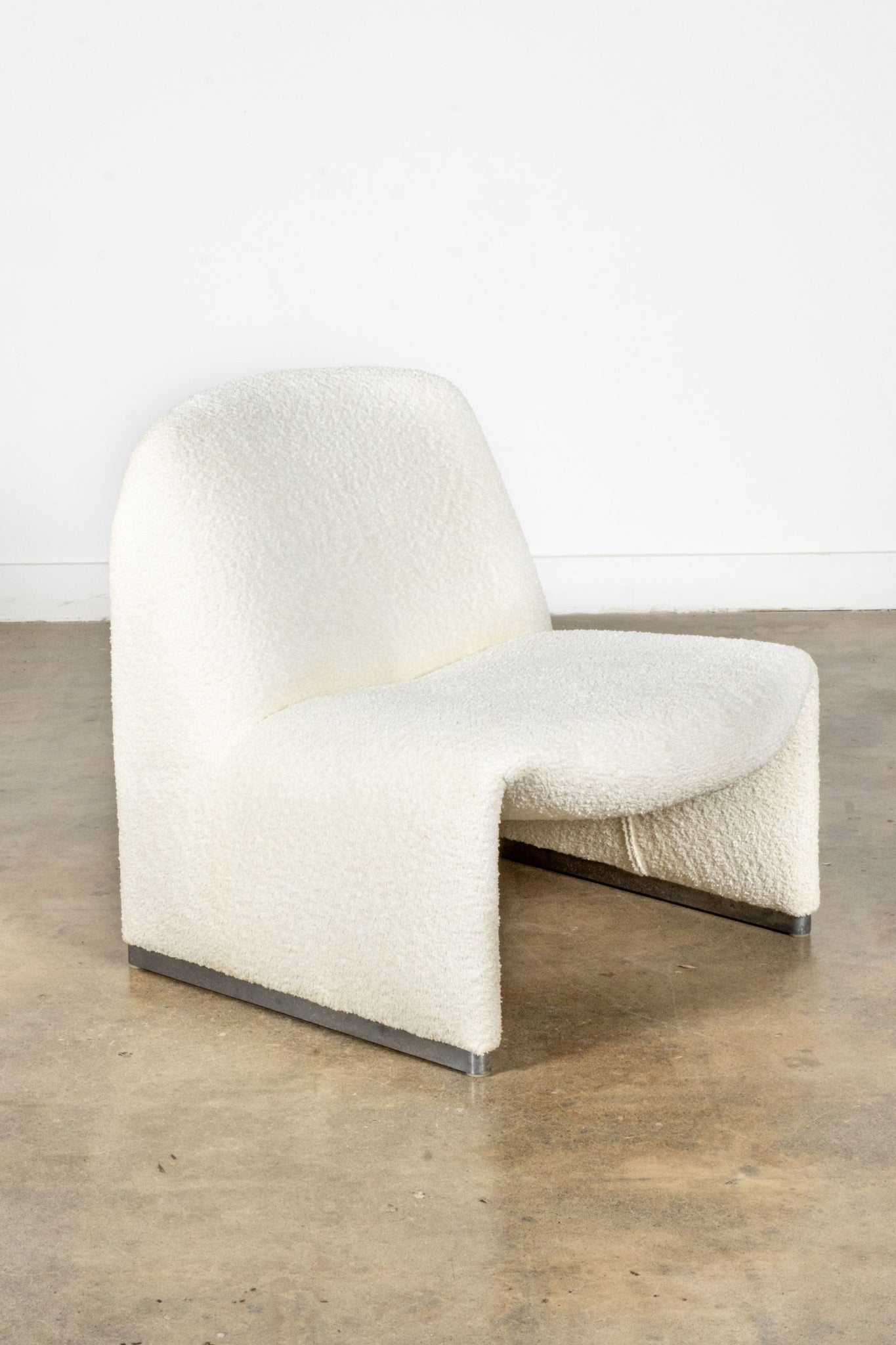 Pair of Alky Chairs, cream boucle | Bonne Choice