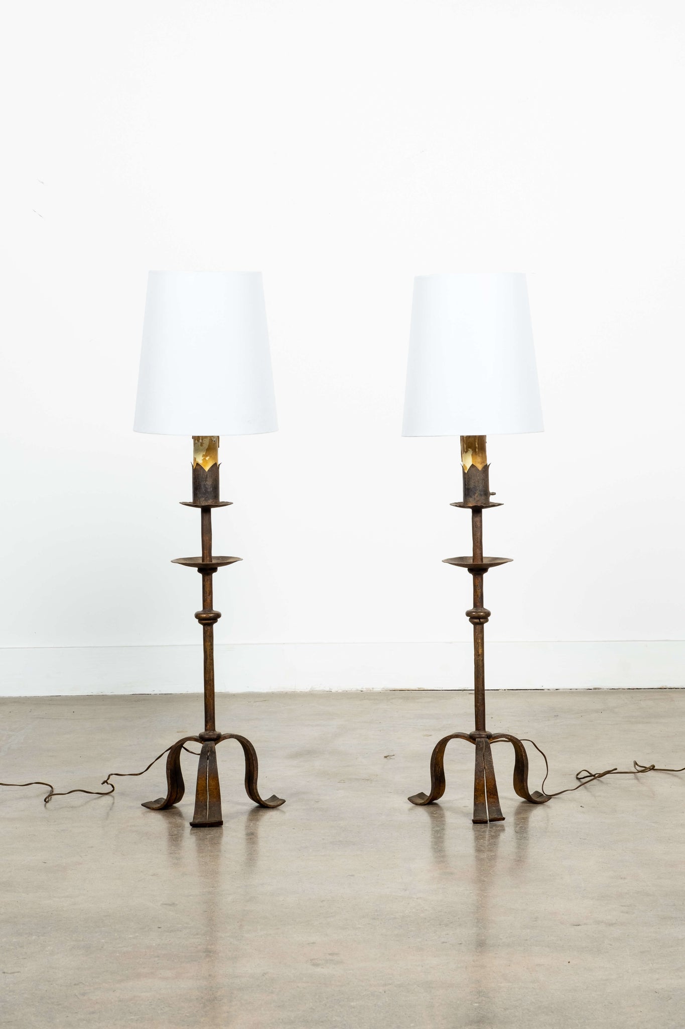 What is Table Lamp in Spanish: Essential Guide & Translation Tips