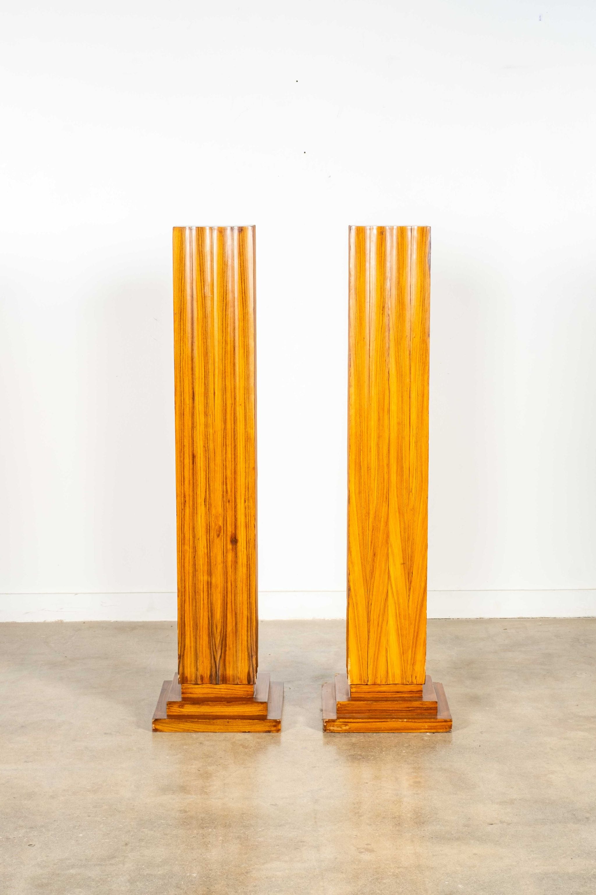 Wood Column | Bonne Choice