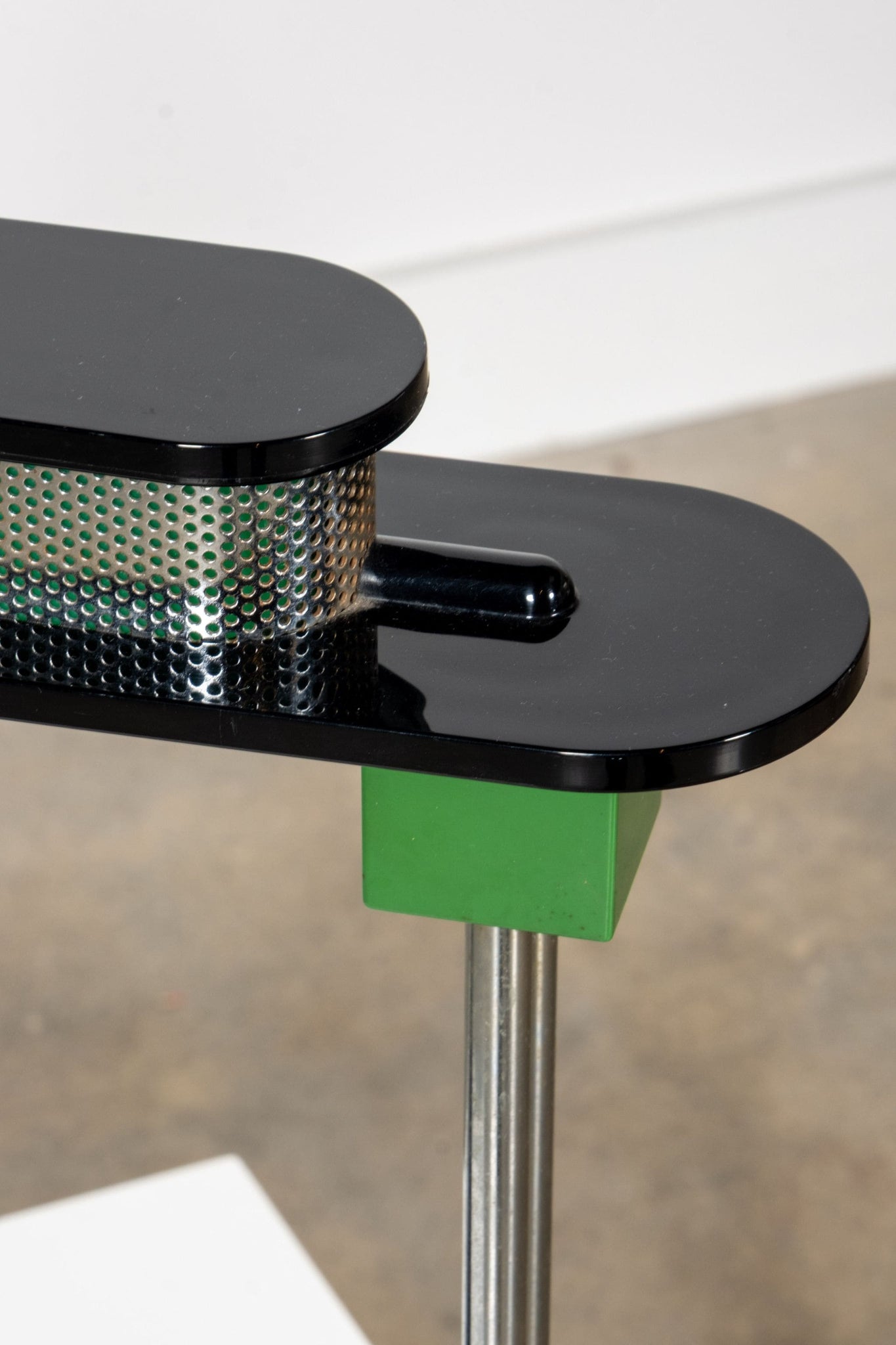 Artemide Pausania Bankers Lamp by Ettore Sottsass | Bonne Choice
