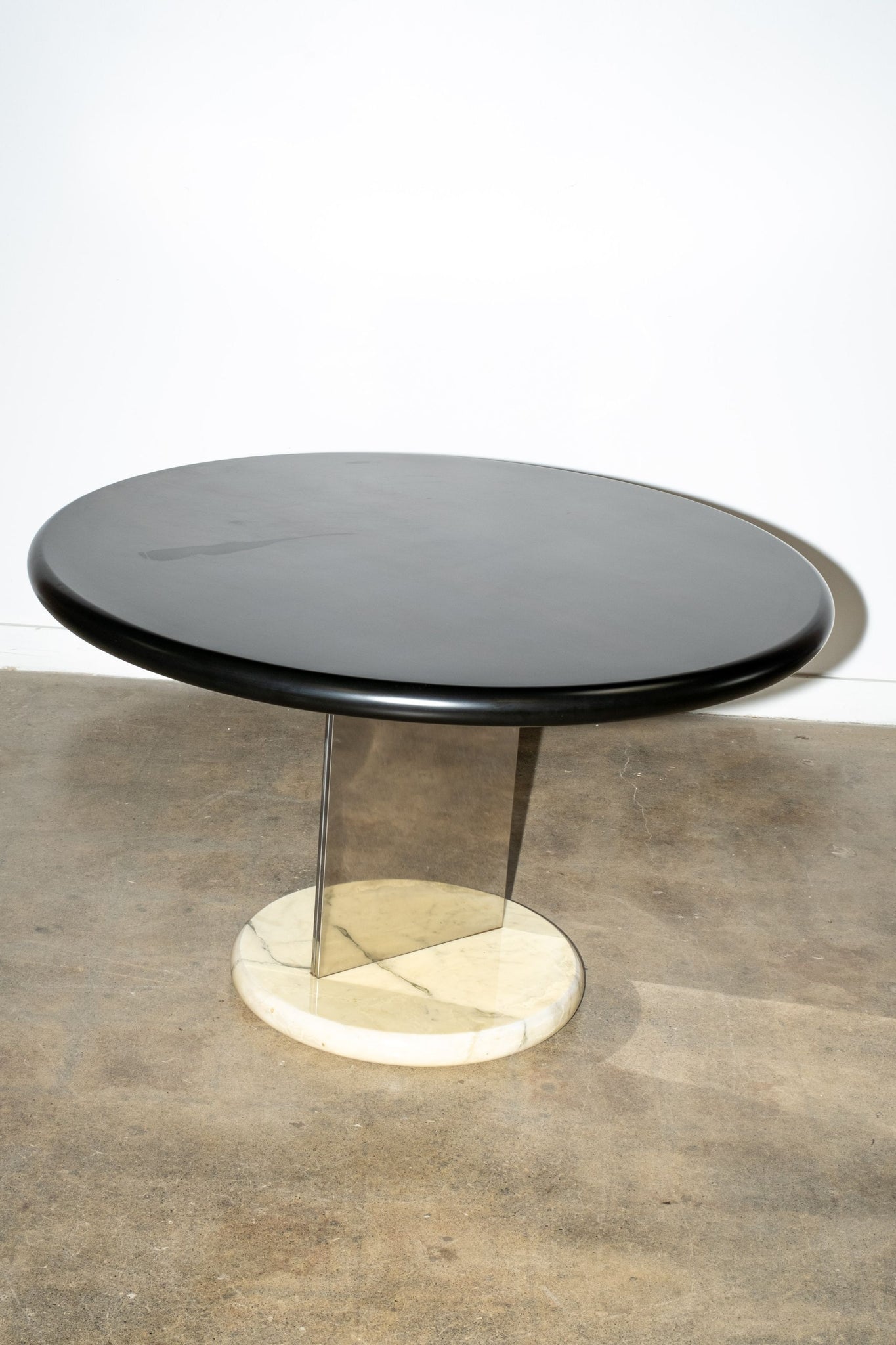 Pedestal Dining Table | Bonne Choice