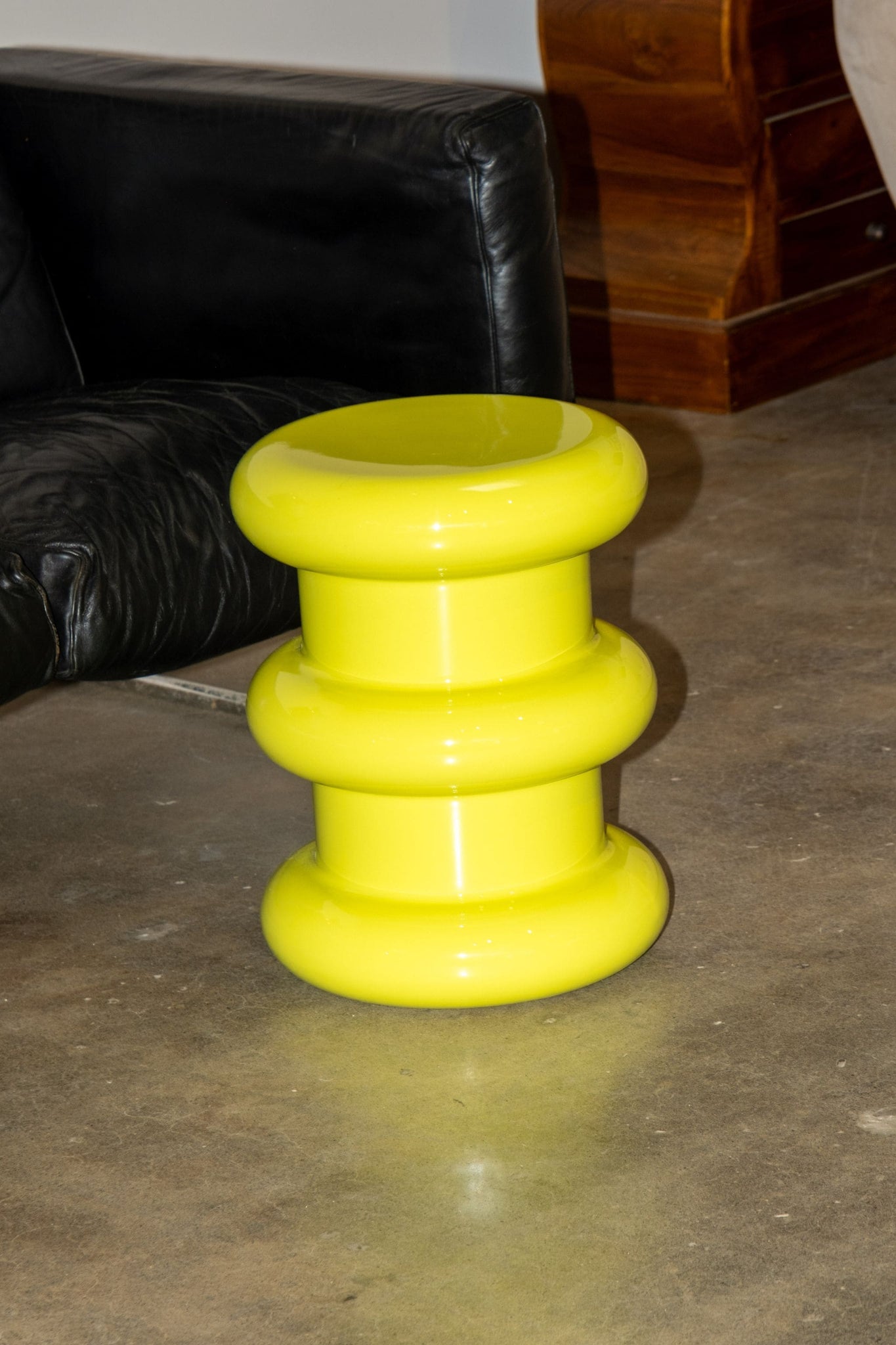 Kartell Pilastro Side Table by Ettore Sottsass | Bonne Choice