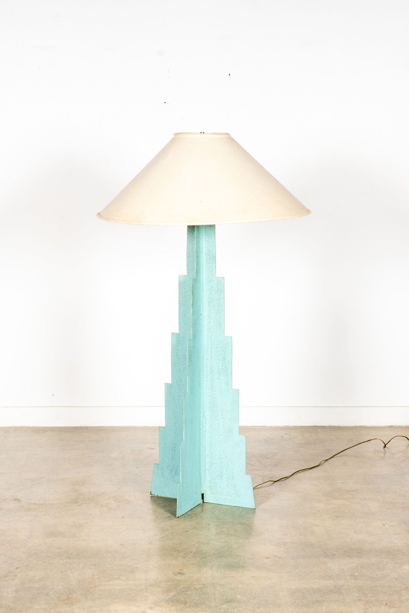 "Reese" Postmodern Metal Floor Lamp | Bonne Choice