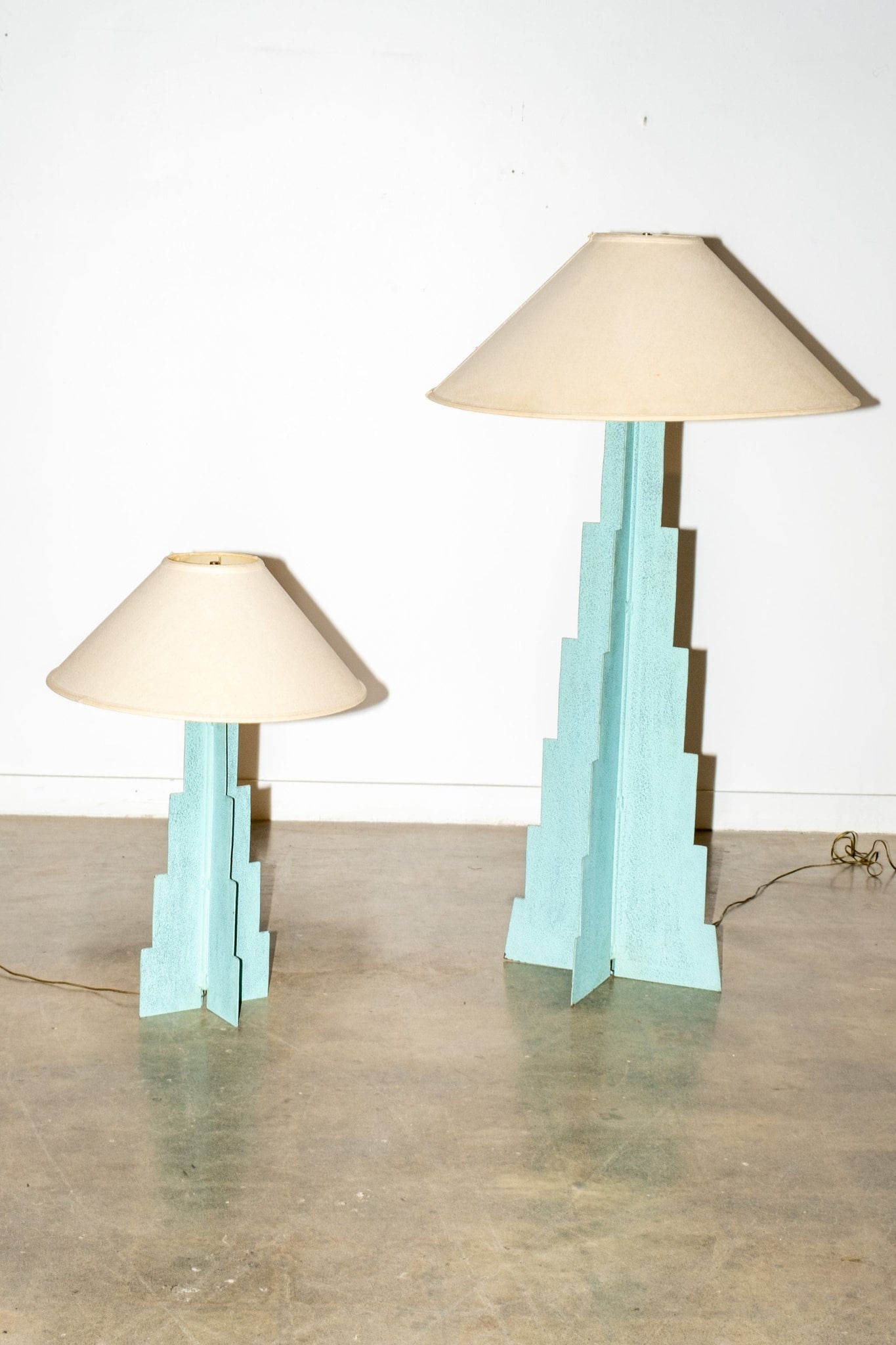 "Reese" Postmodern Metal Floor Lamp | Bonne Choice