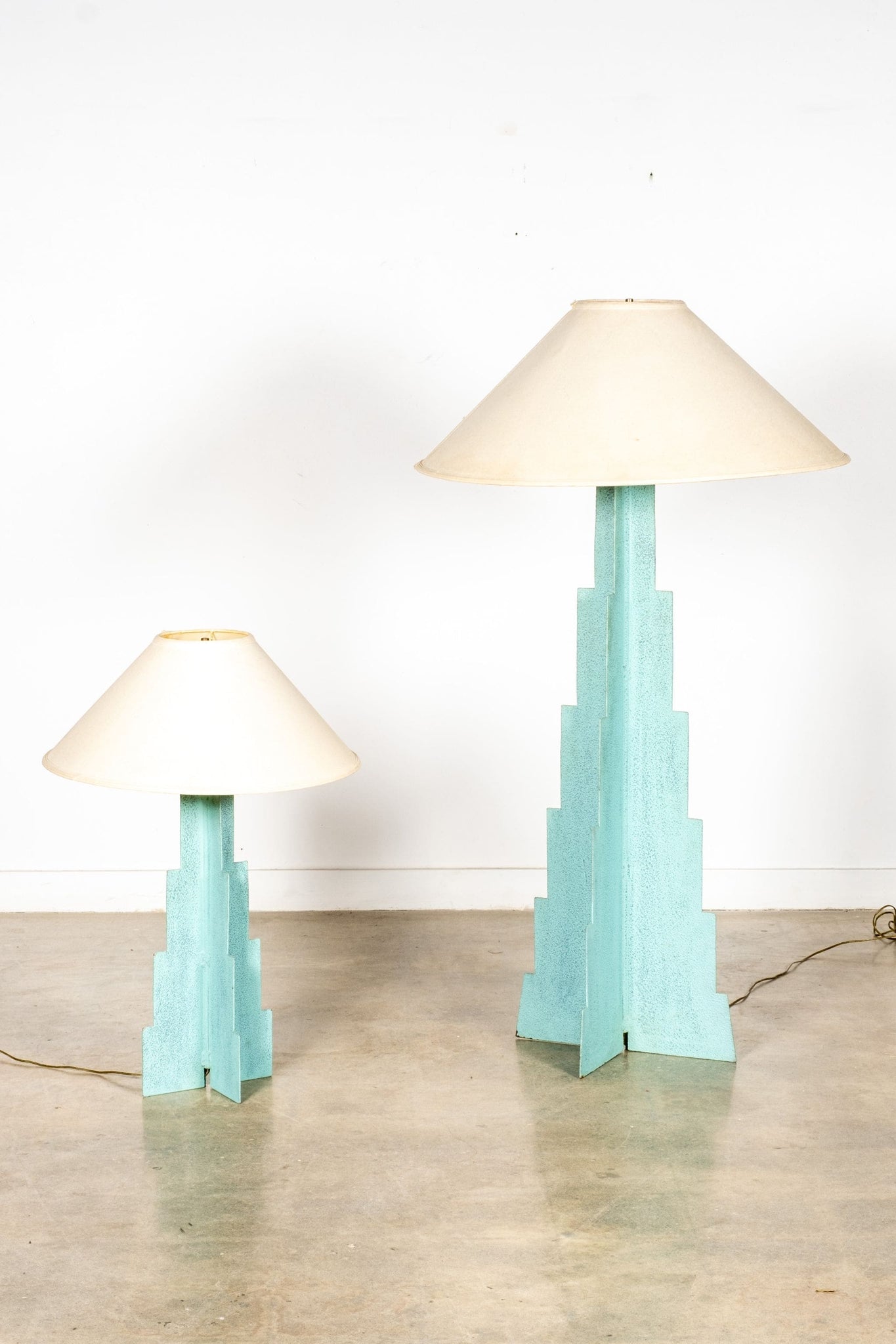 "Reese" Postmodern Metal Floor Lamp | Bonne Choice