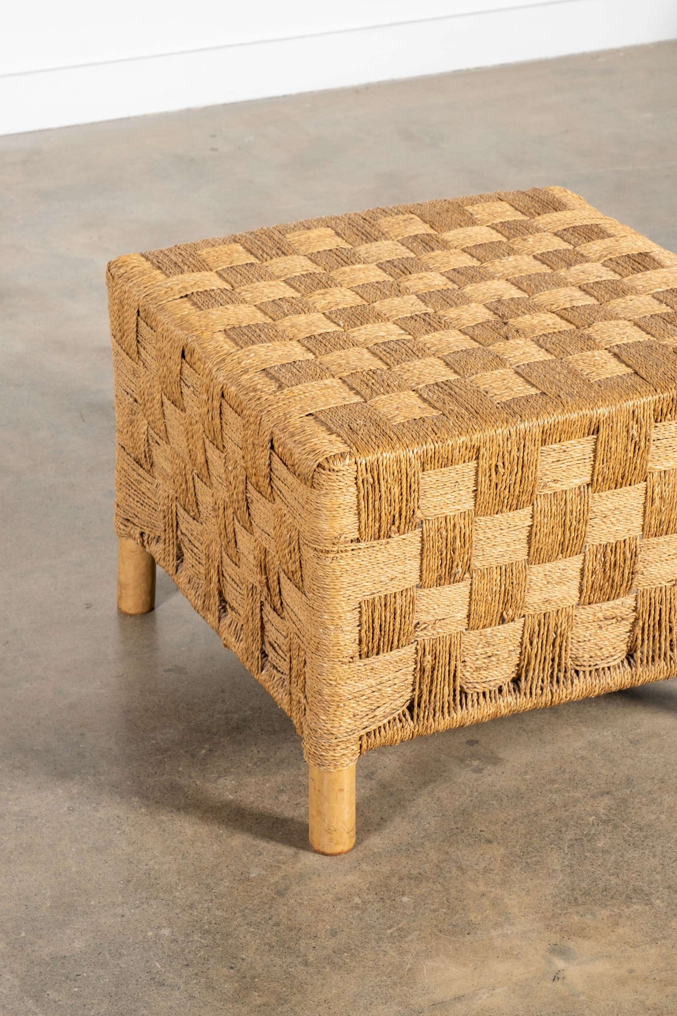 Rushed Ottoman