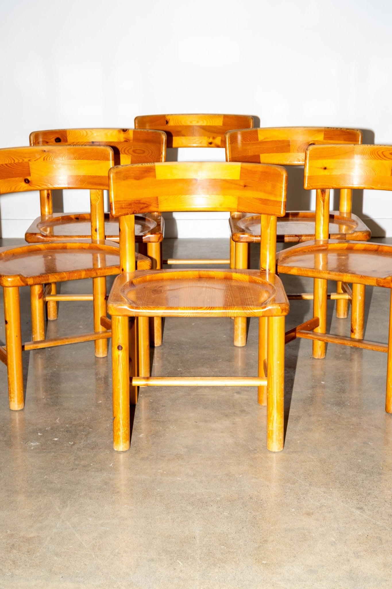 Vintage Set of 6 Pine Chairs | Bonne Choice